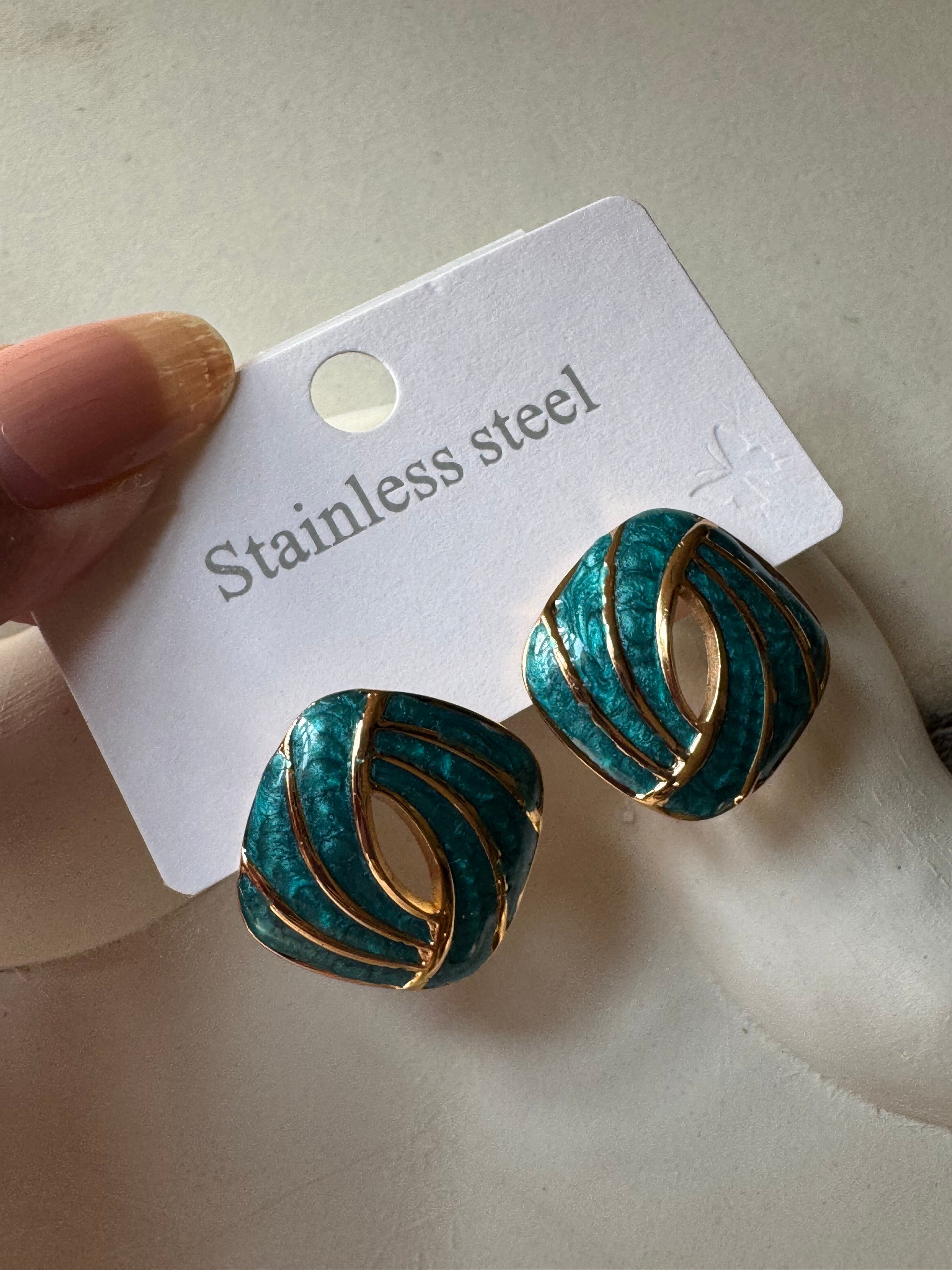 Velvet Edge Studs - Emerald Green & Gold