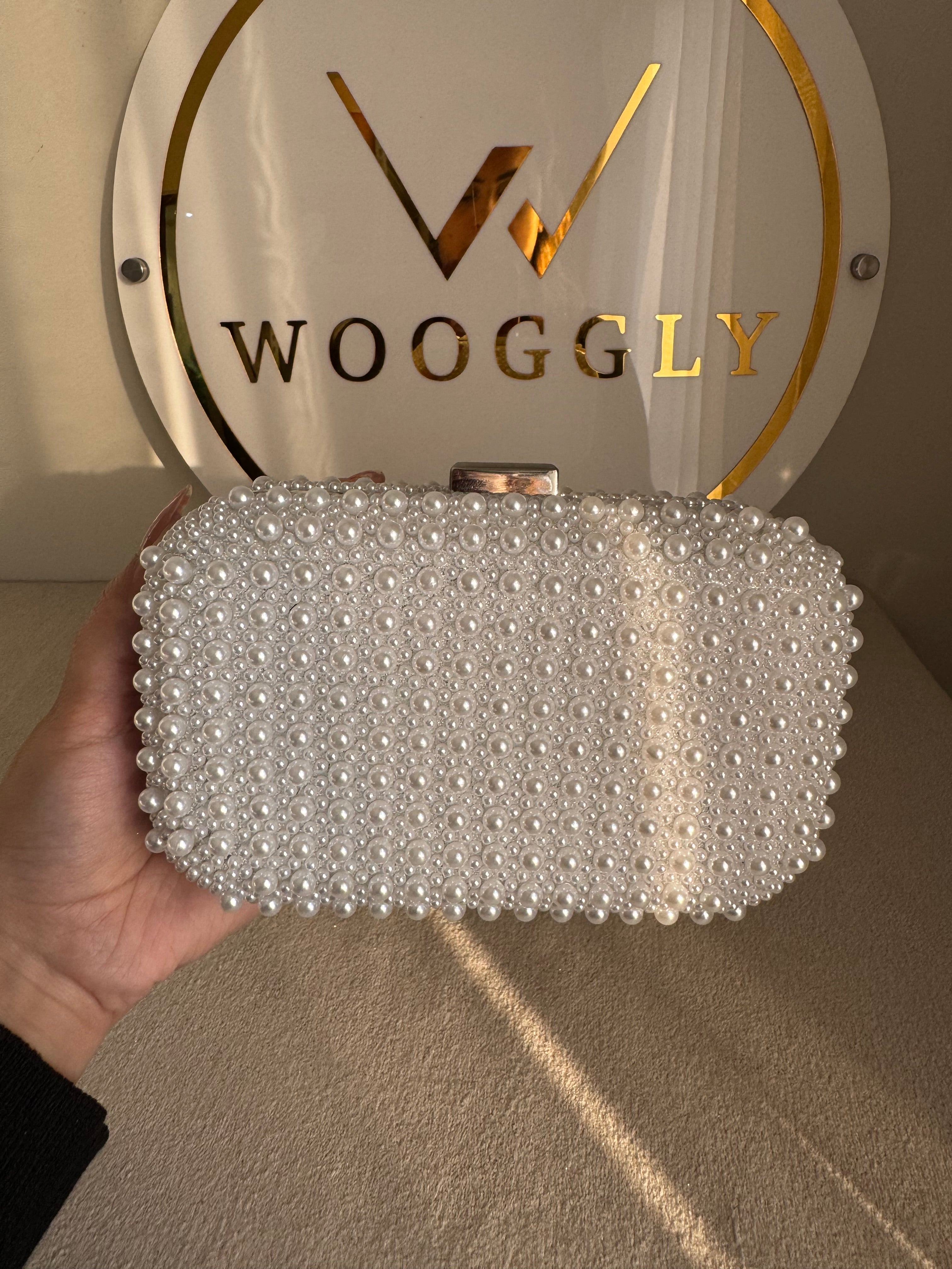 Pretty Pearl Clutch