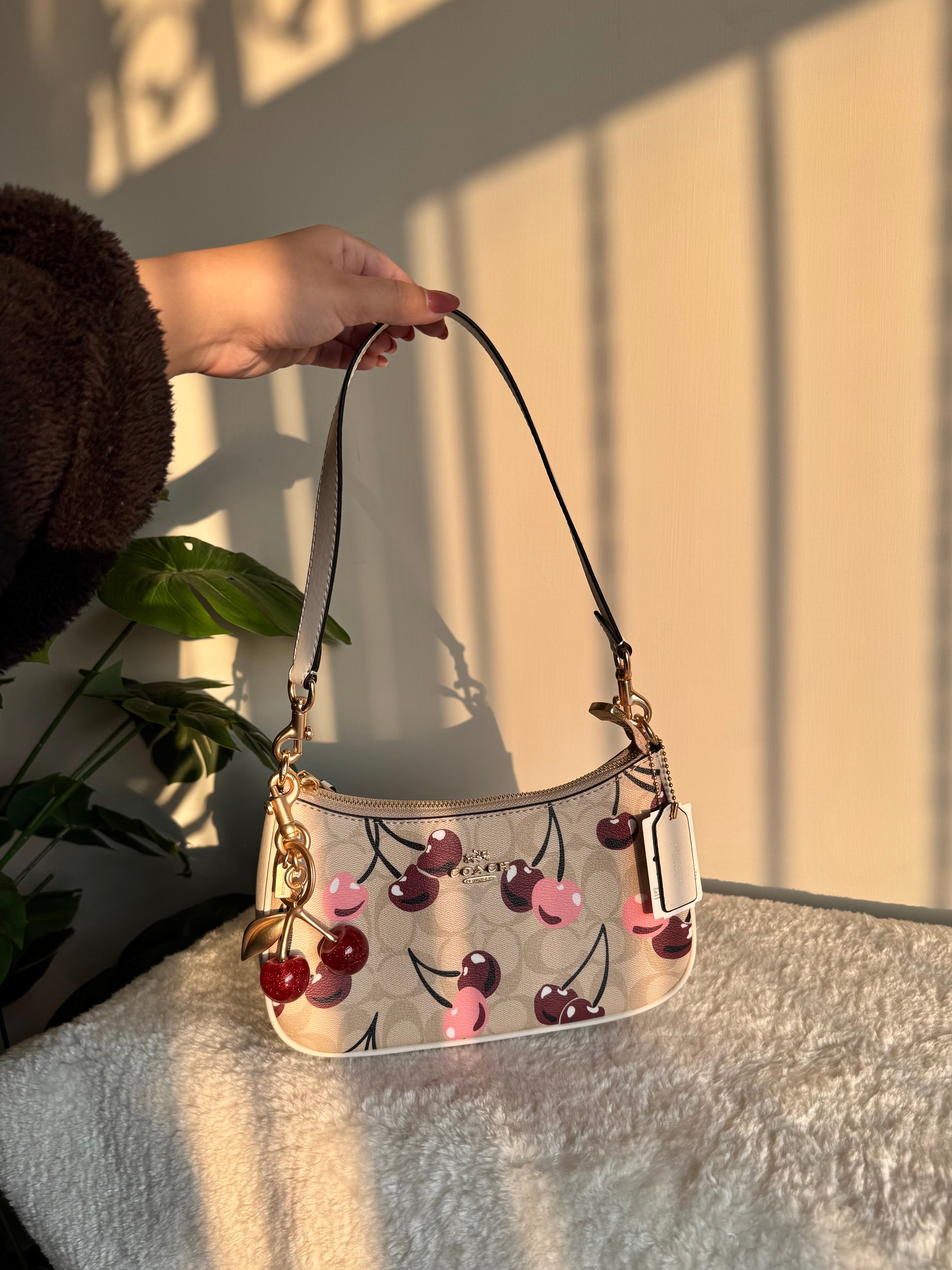 COACH TERI PREMIUM with Coach Cherry Charm (Cherry Off White) - BOX PACKING