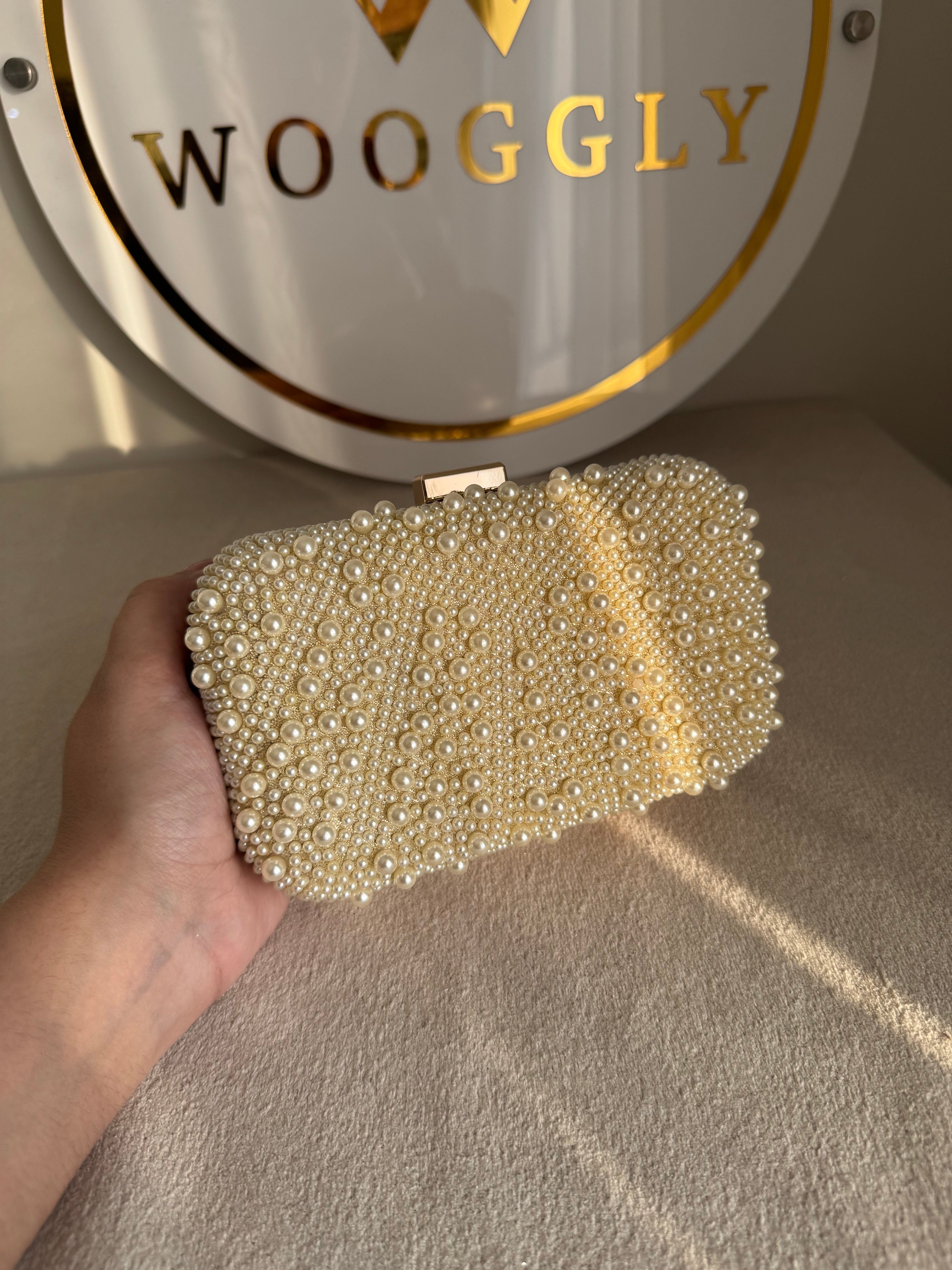 Glam Pearl Clutch