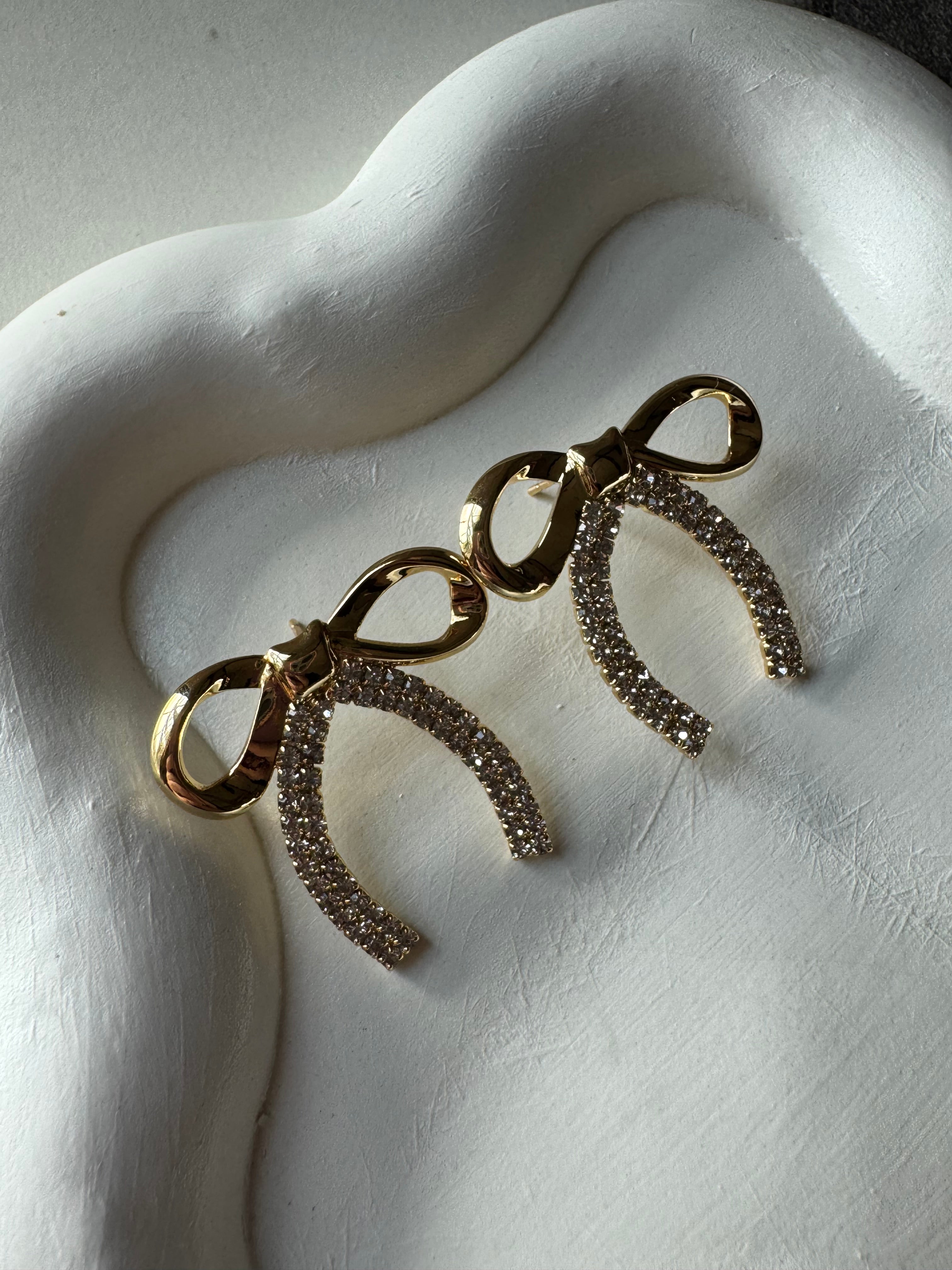 Sweet Diamond Bow Earrings - 18K Gold Plated