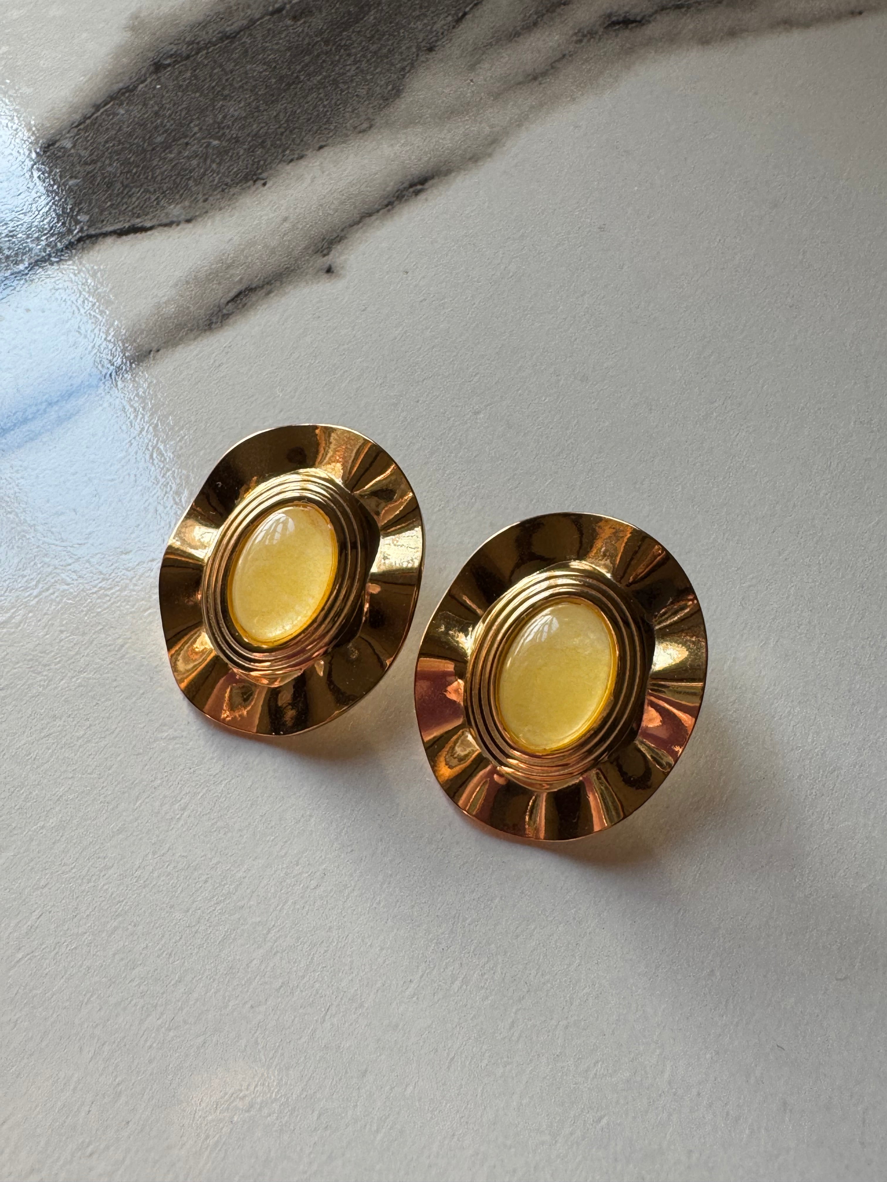 Yellow Dusk Studs