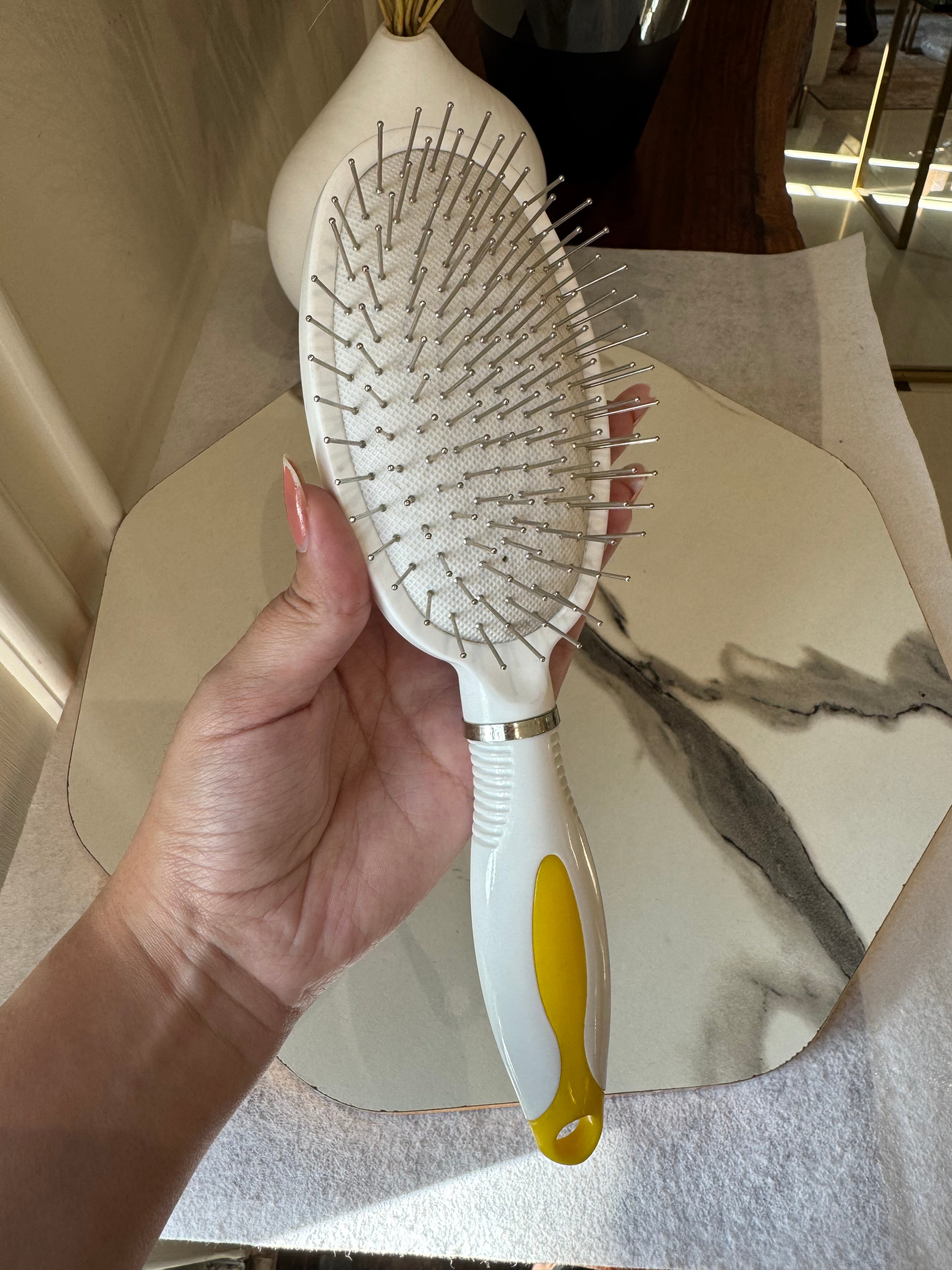 Softest Yellow & White Brush