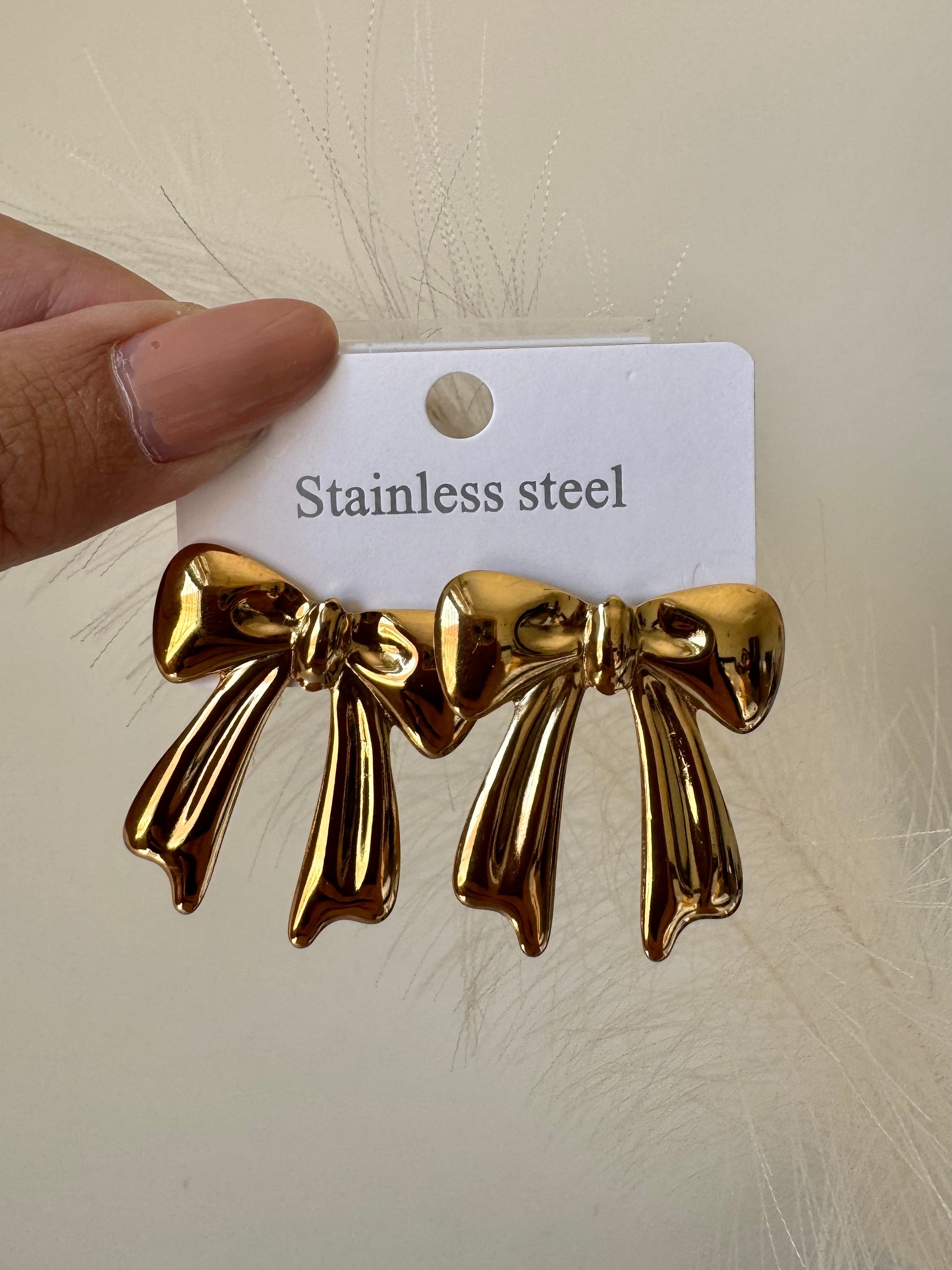 Gleaming Bows Earrings - 18K Gold Plated