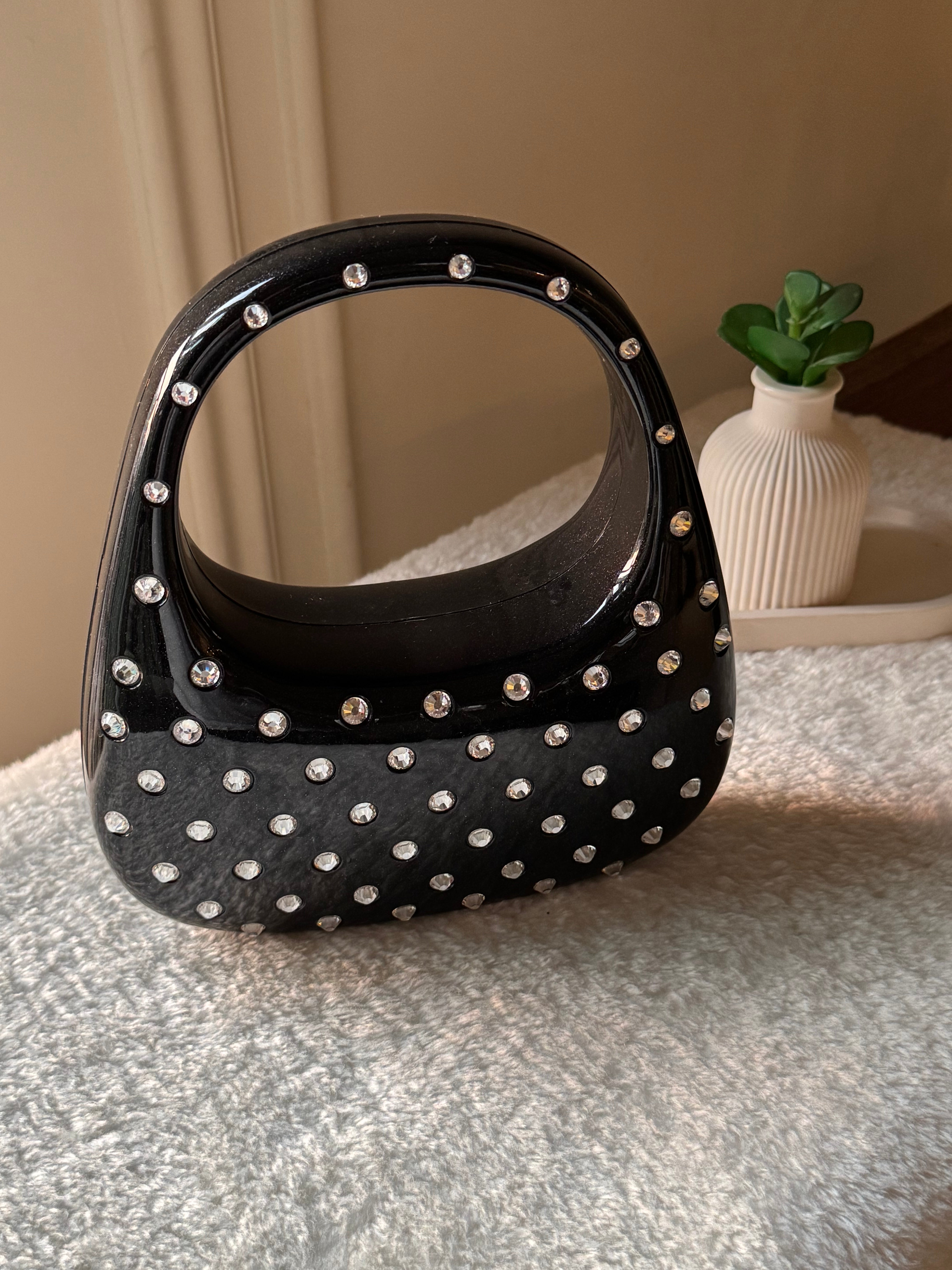 Glimmer Clutch (Black) with Long Chain