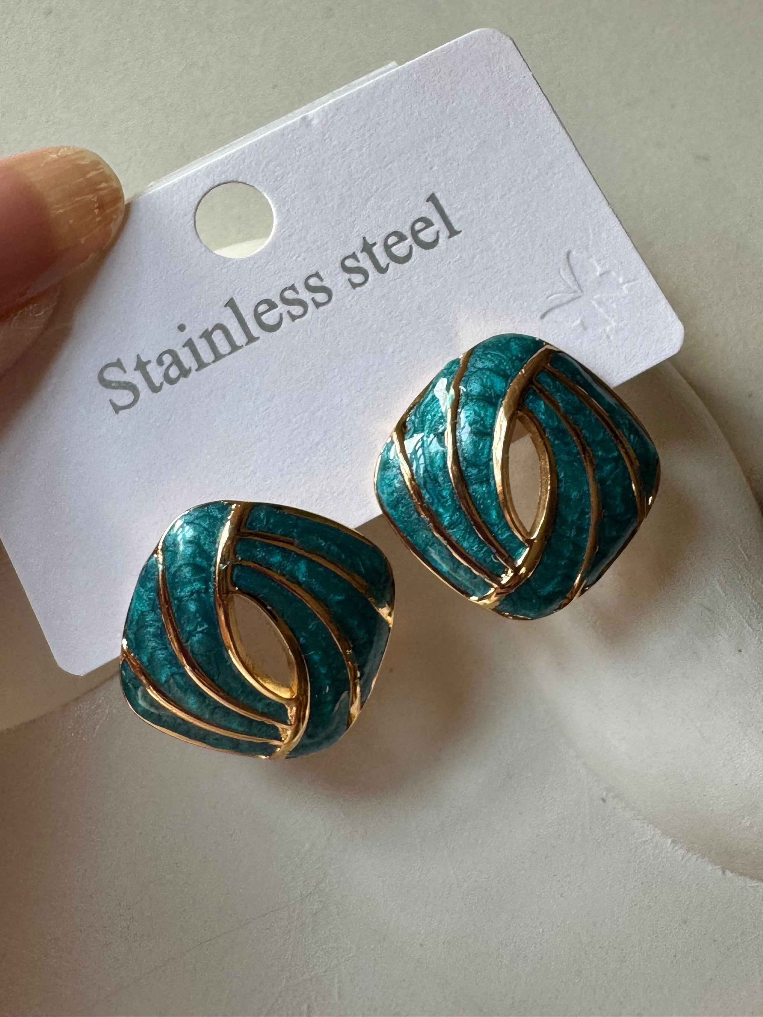 Velvet Edge Studs - Emerald Green & Gold
