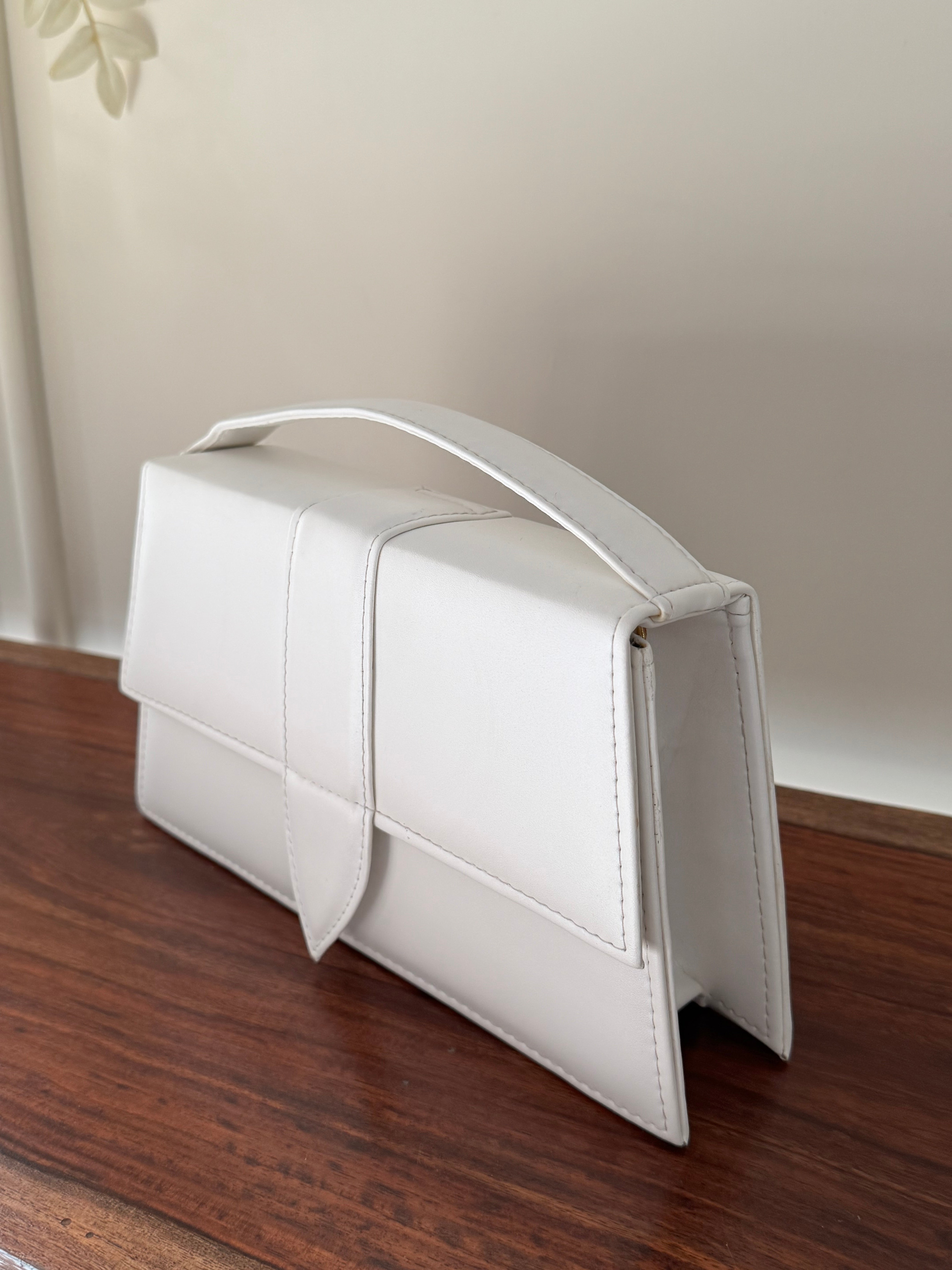 Muse White HandBag with Strap