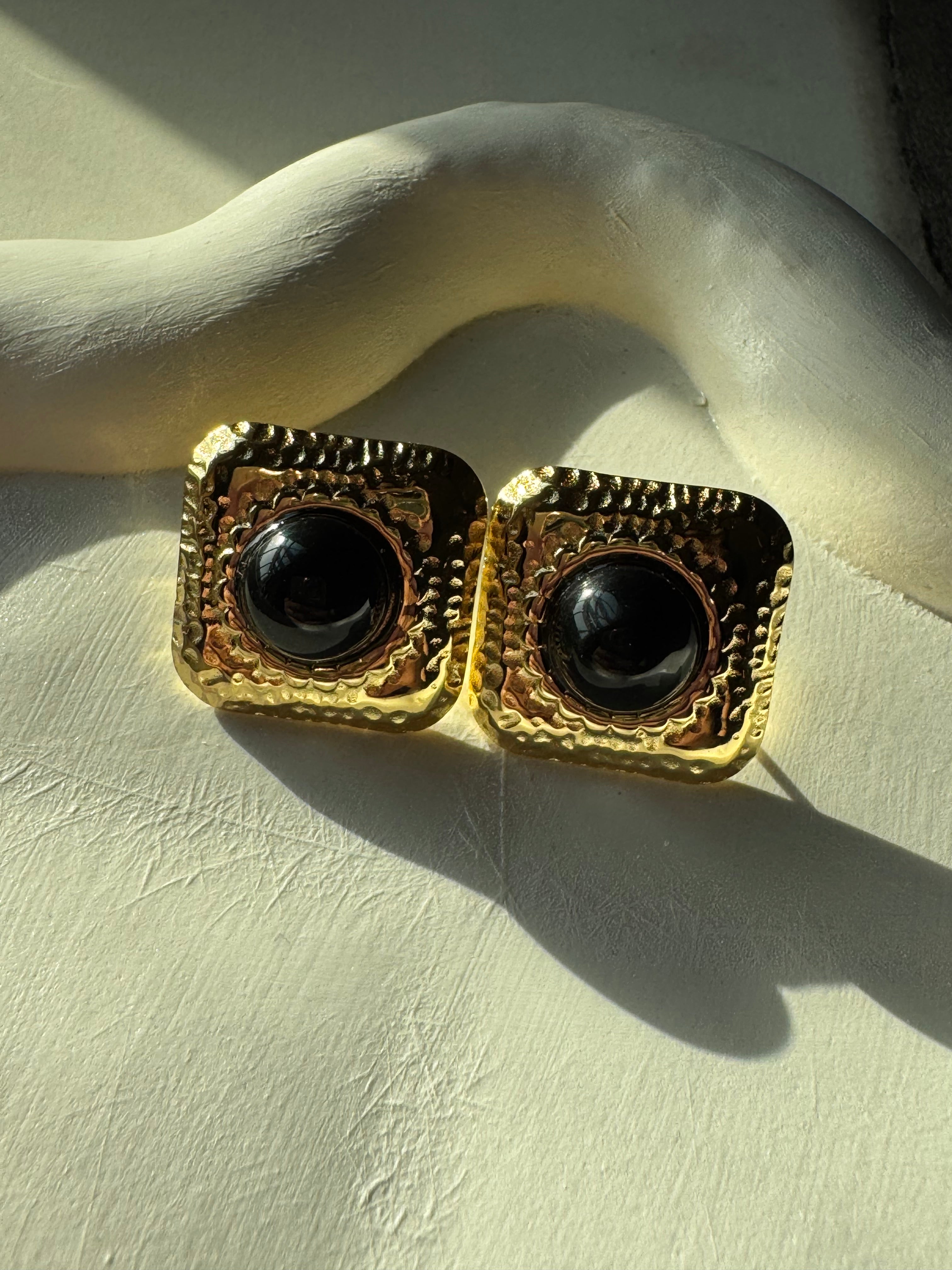 NightFall - Gold & Black