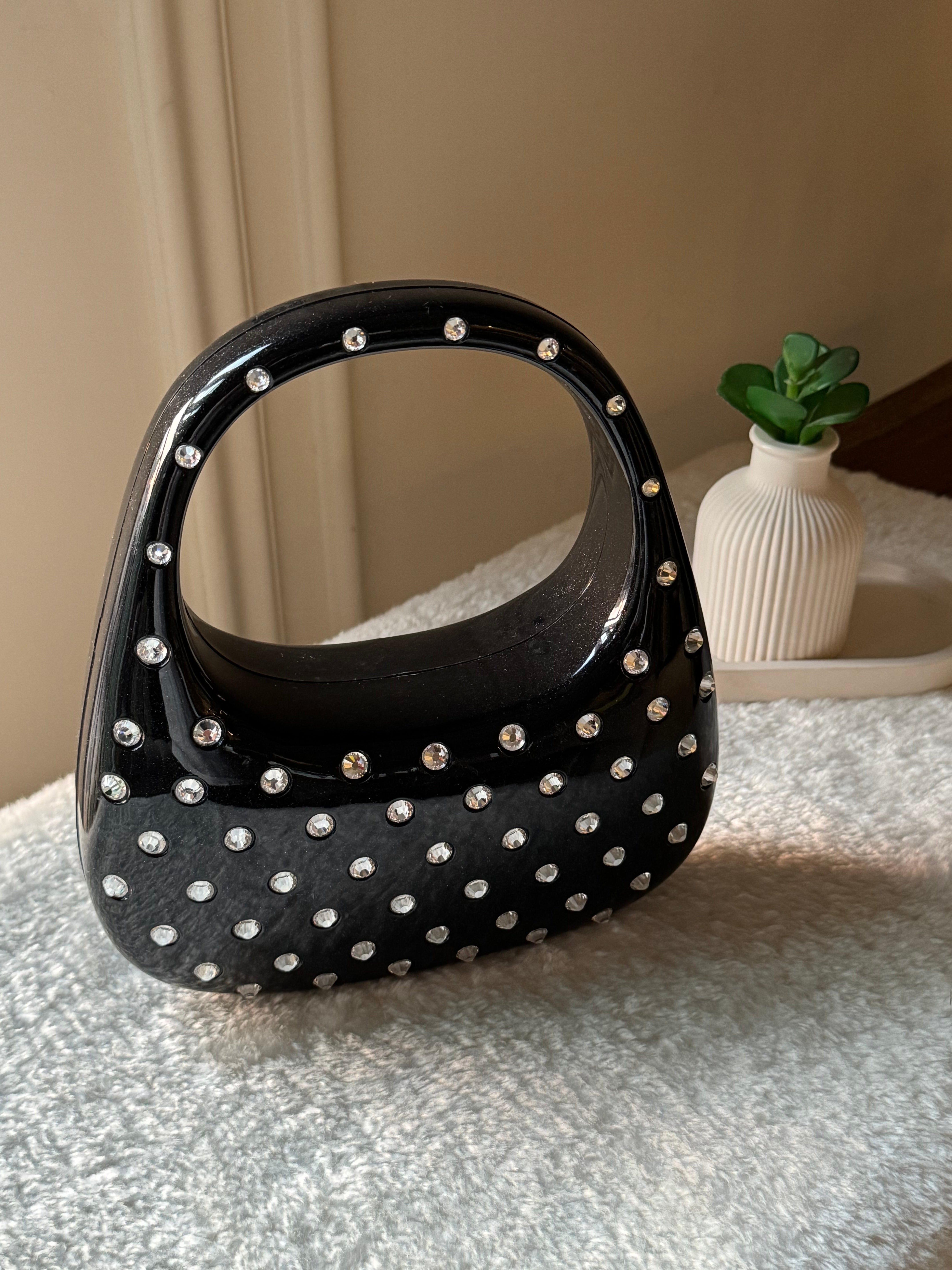 Glimmer Clutch (Black) with Long Chain