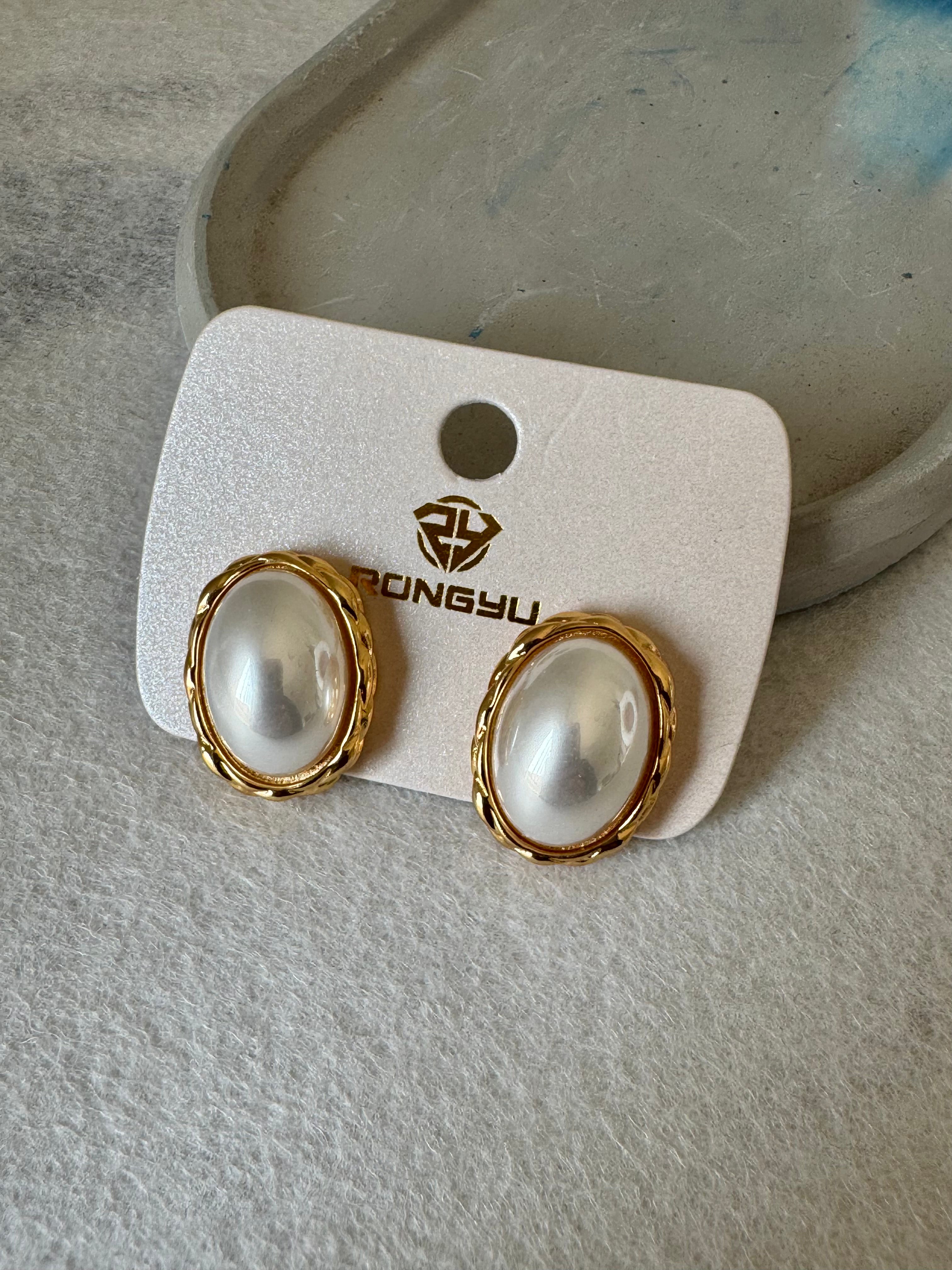 Sia Earrings