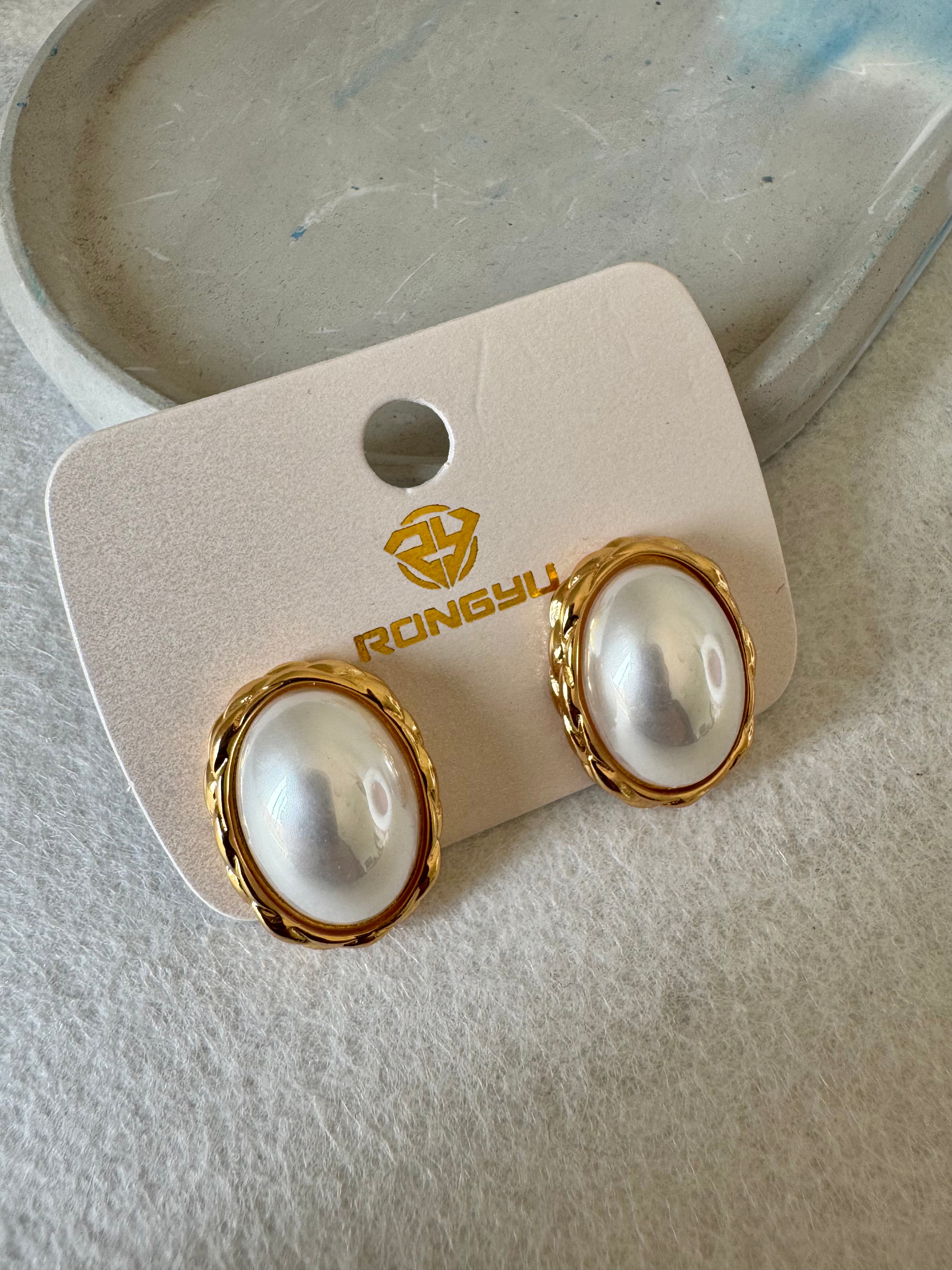 Sia Earrings