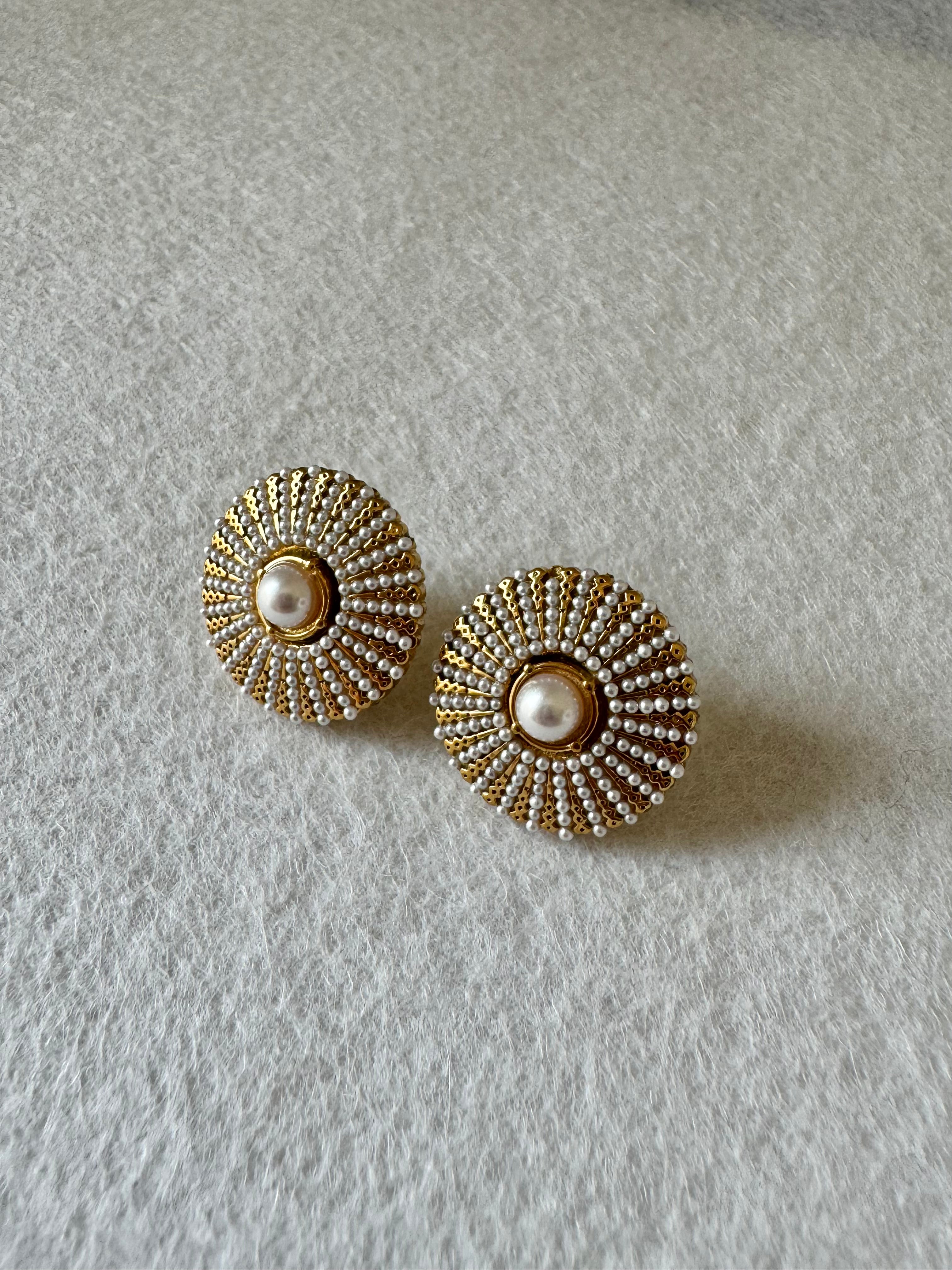Aira Earrings