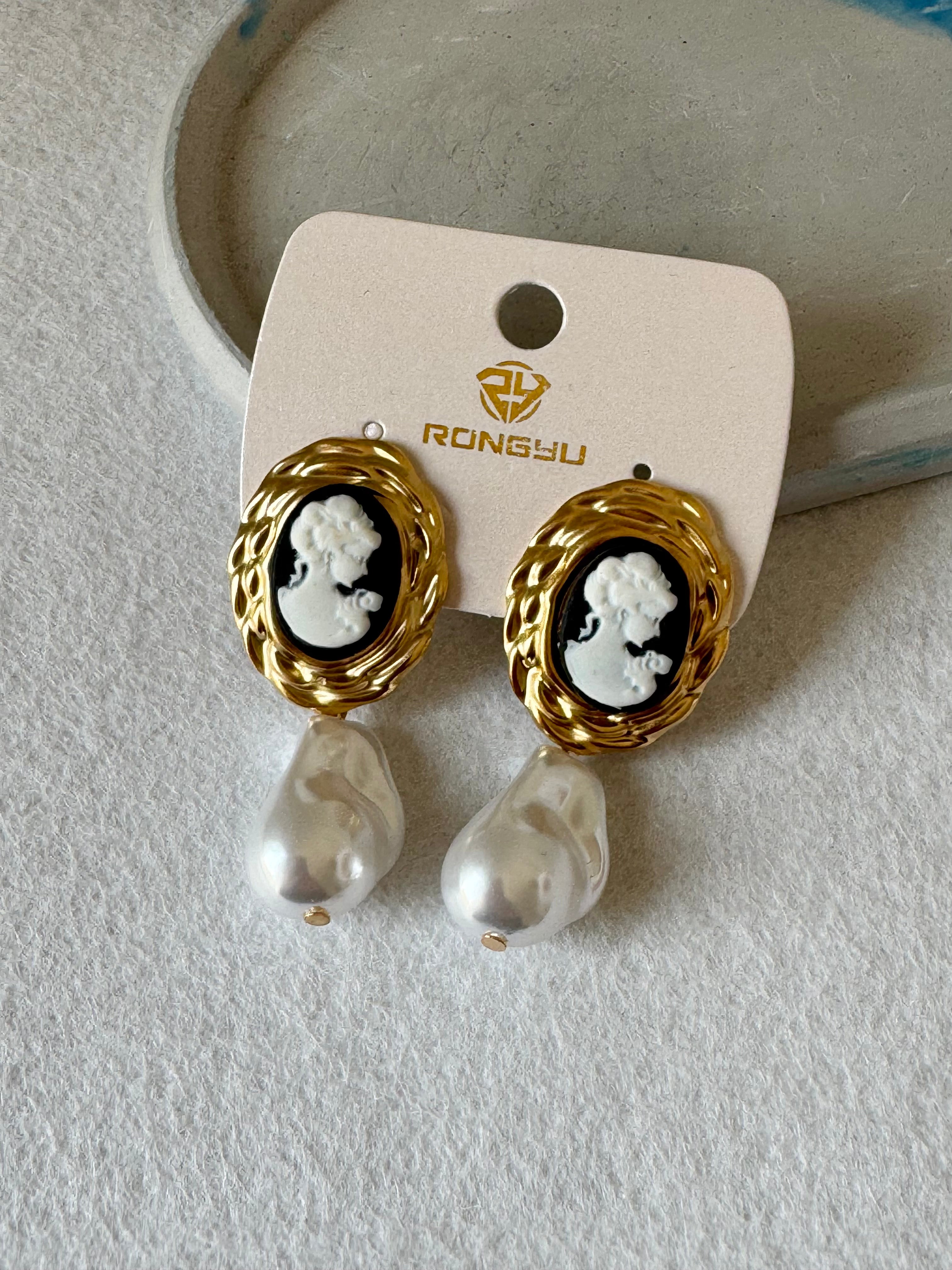 Lady Boss Earrings