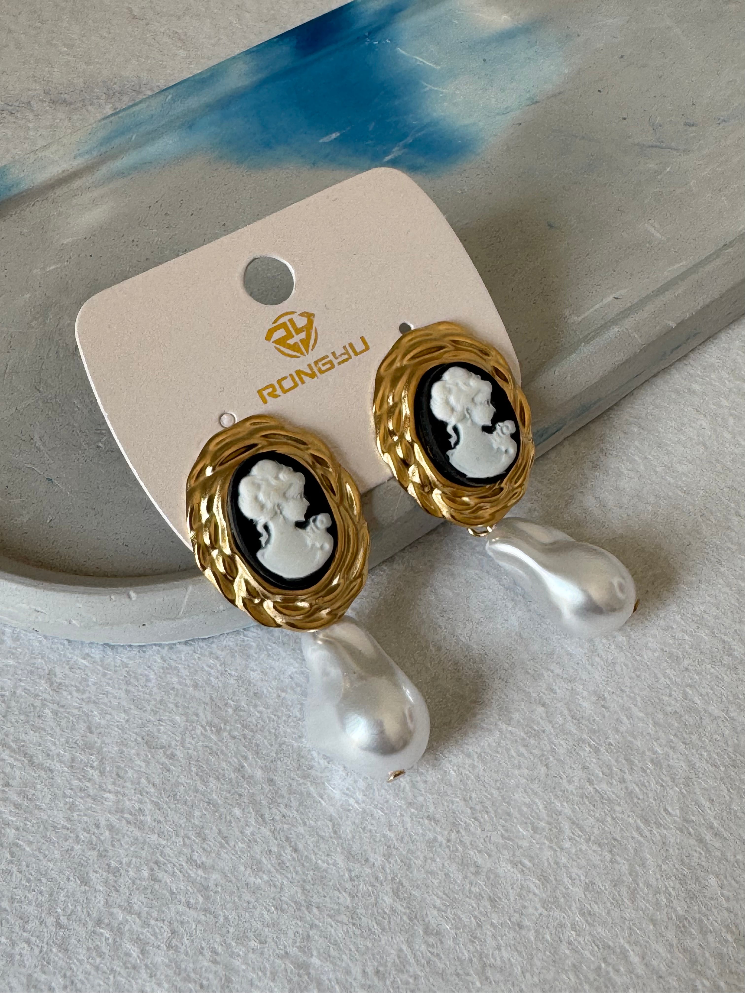Lady Boss Earrings