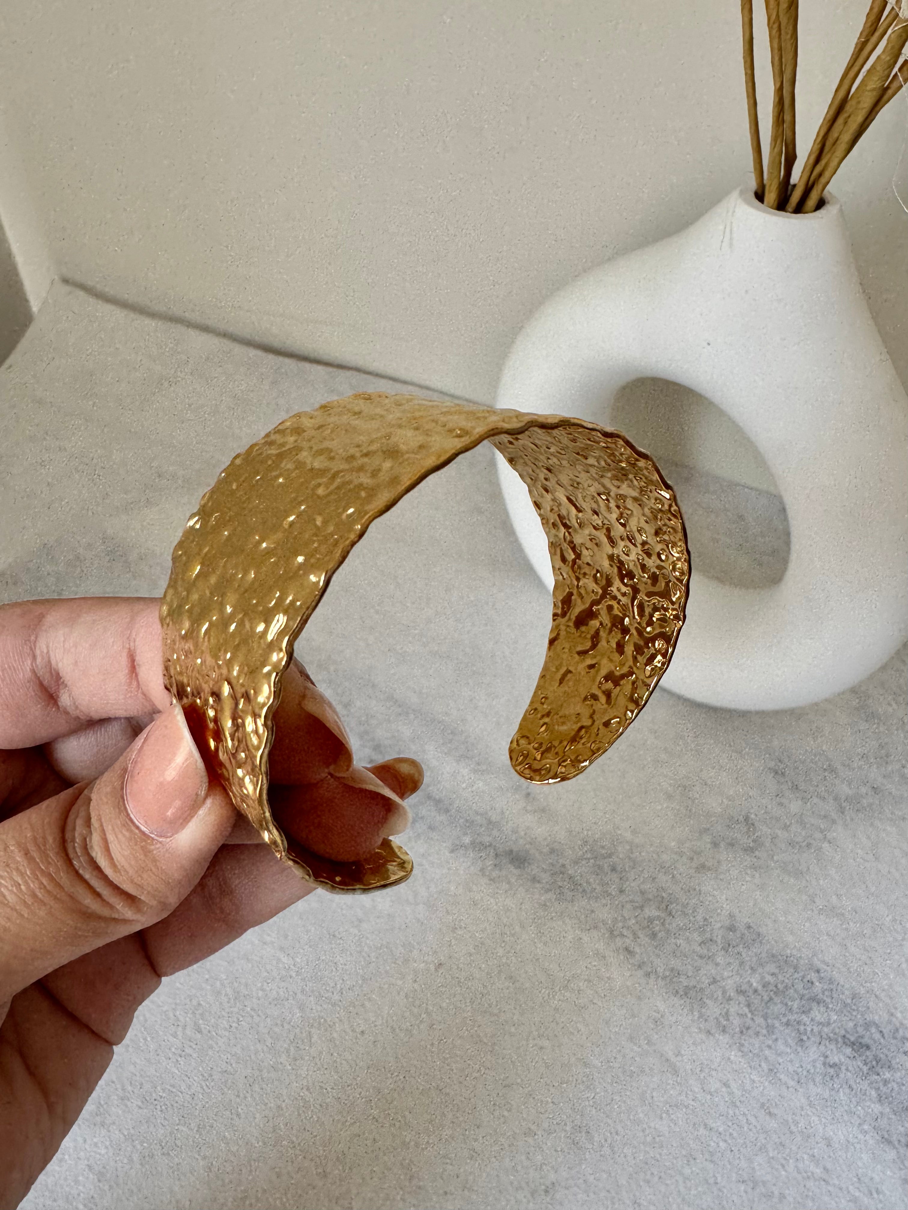 Golden Empress Chunky Bangle