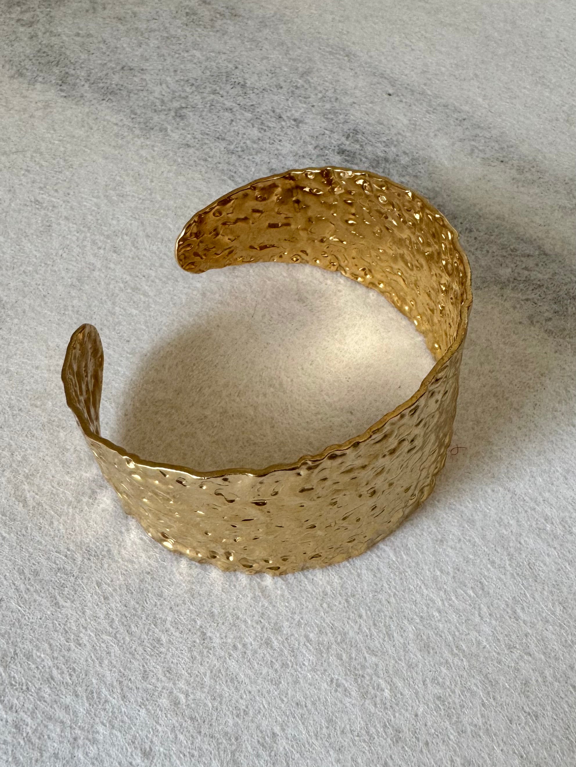 Golden Empress Chunky Bangle