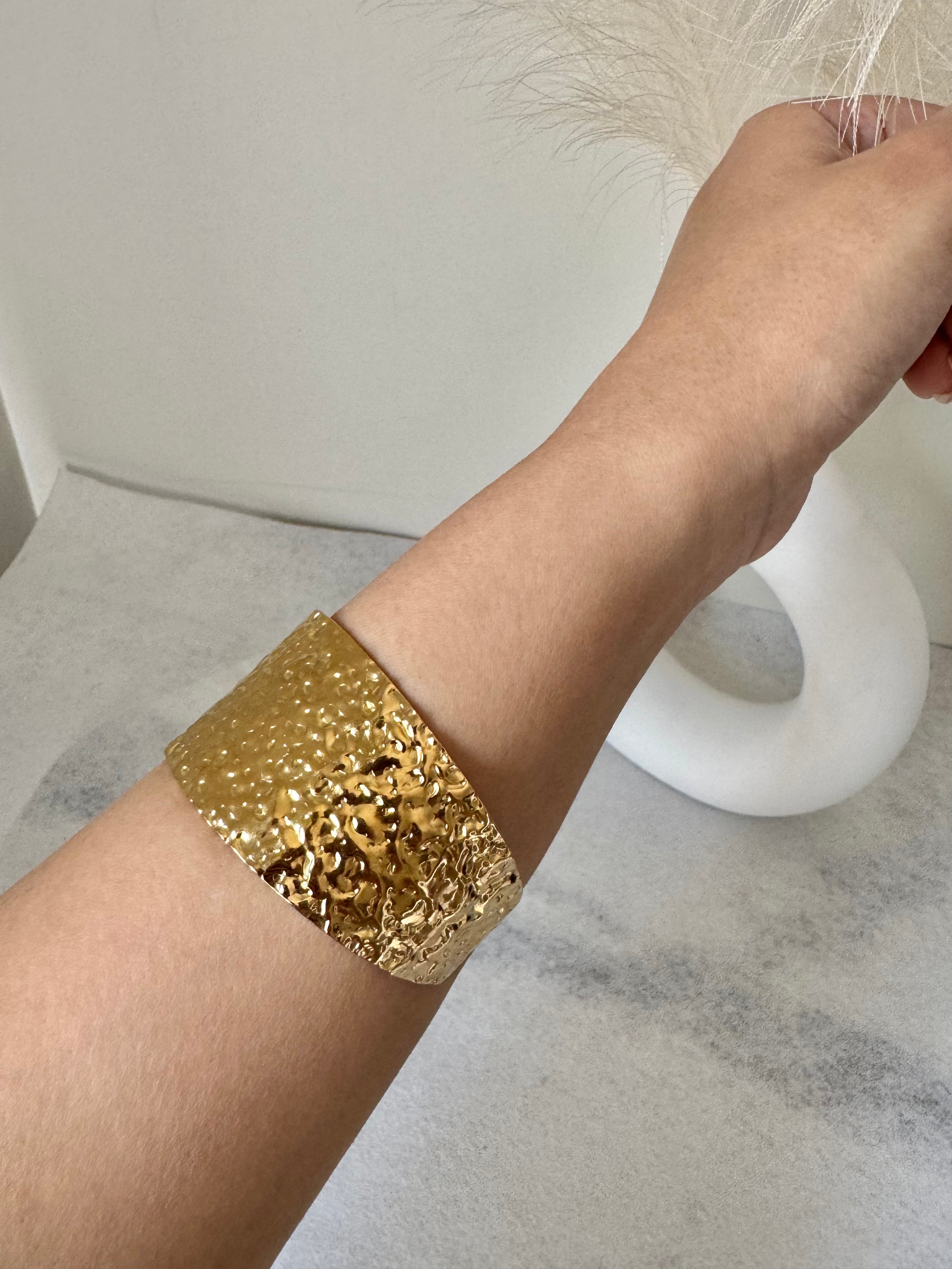 Golden Empress Chunky Bangle