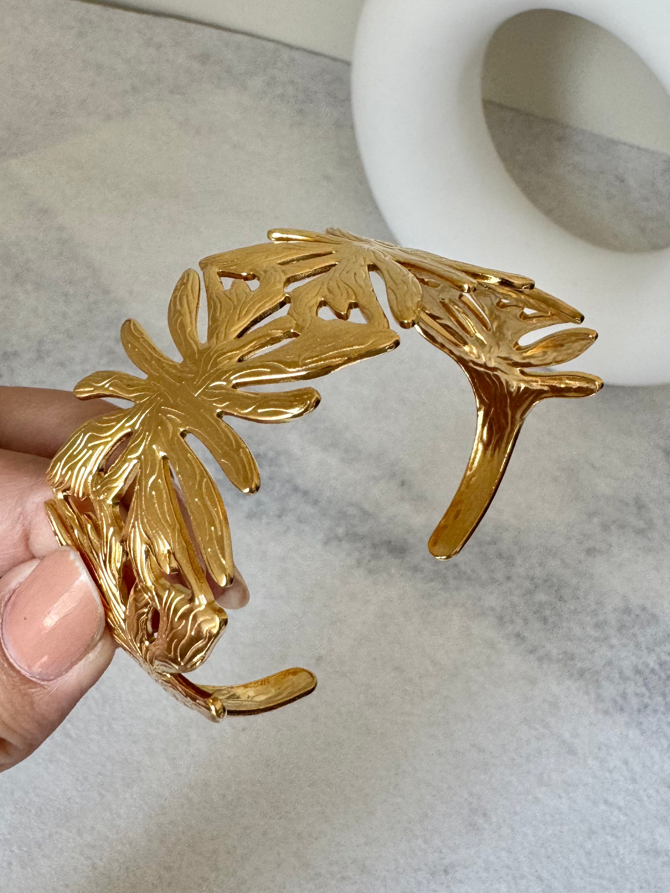 Timeless Gold Chunky Bangle