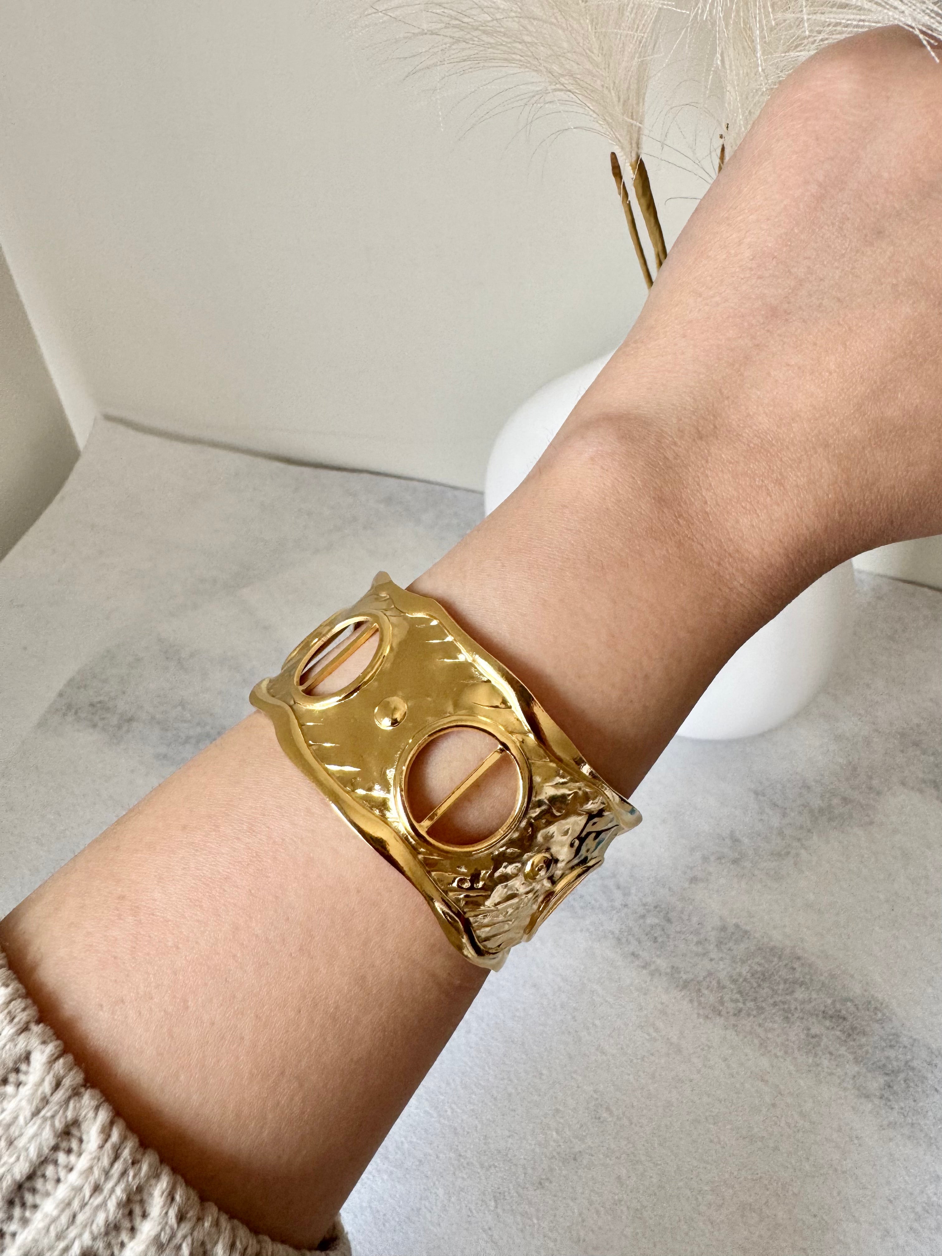 Cloepatra Gold Chunky Bangle