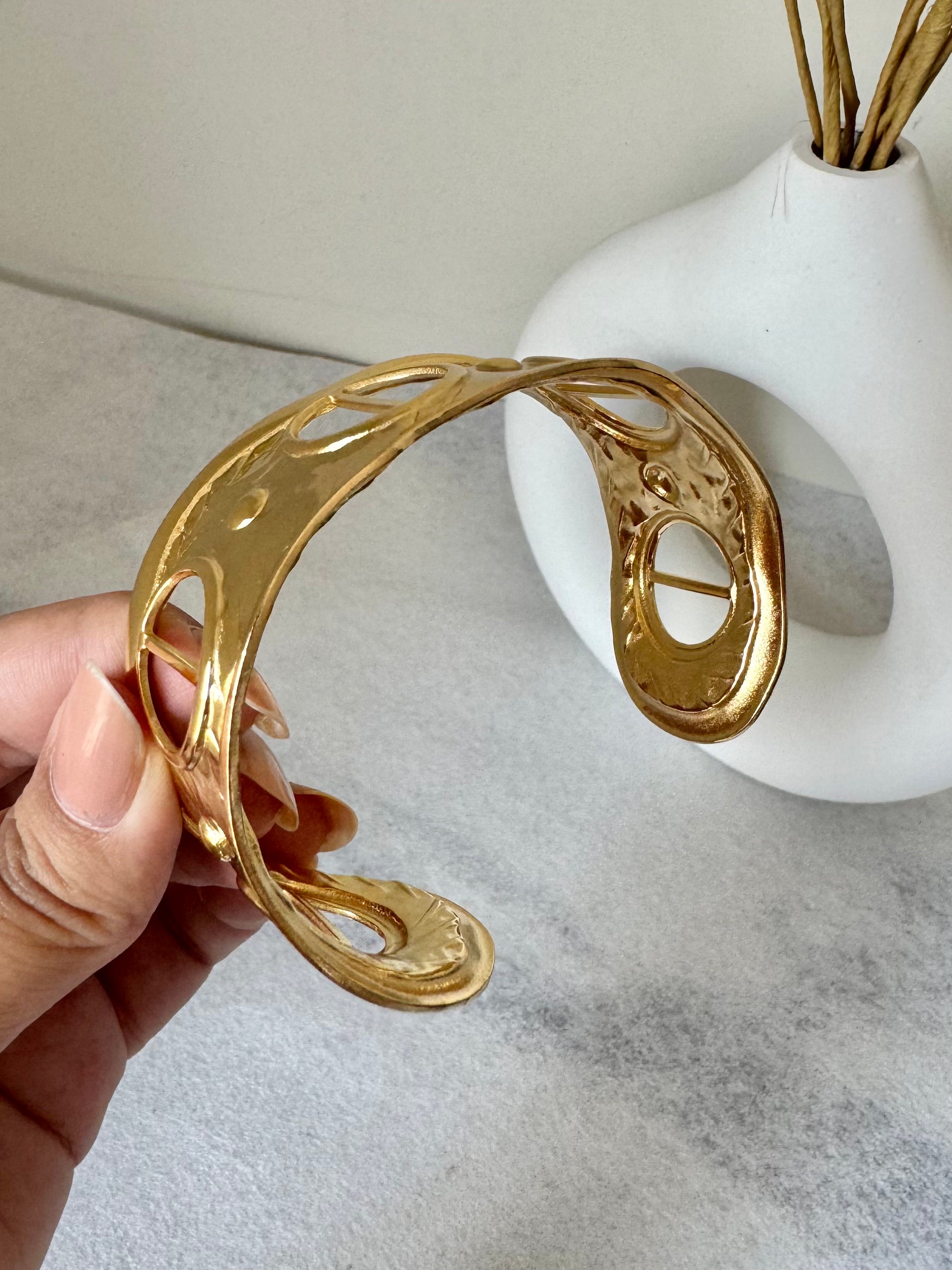 Cloepatra Gold Chunky Bangle