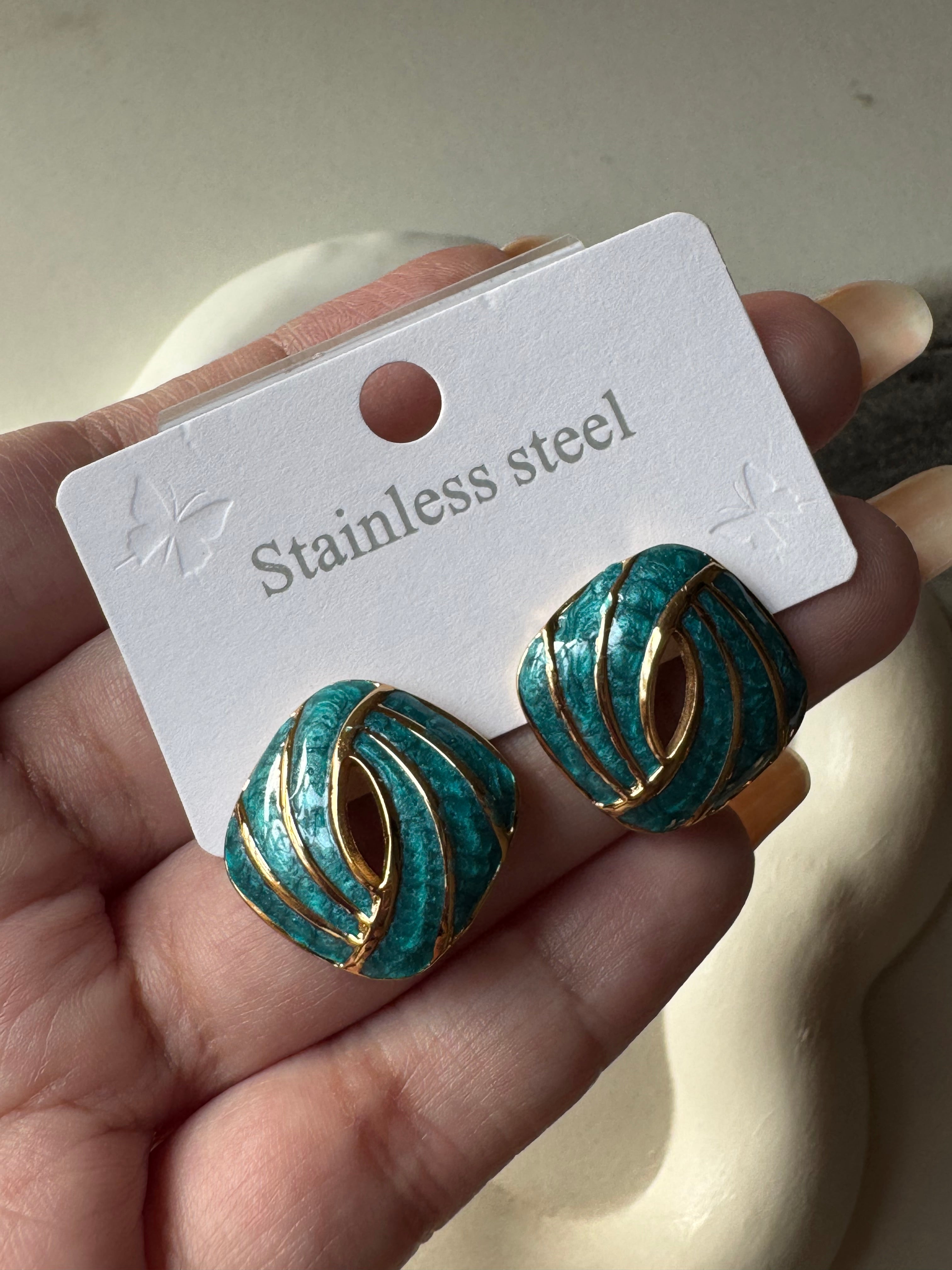 Velvet Edge Studs - Emerald Green & Gold