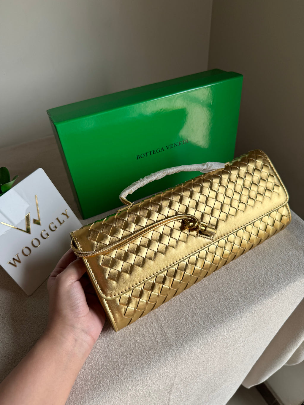 Premium Bottega Veneta Viral Bag with BOX Packing - Champagne
