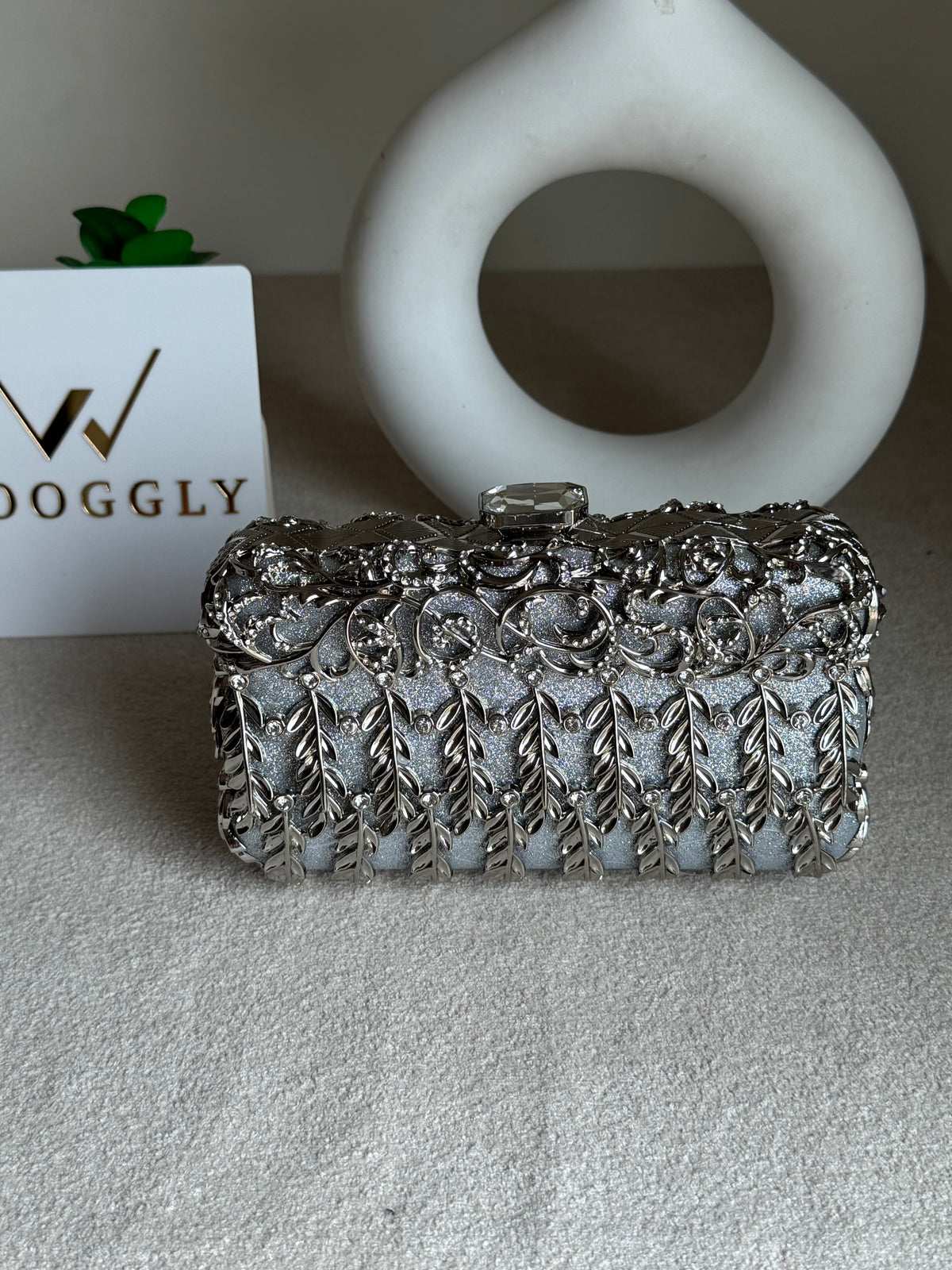 Amour Clutch Silver Metal