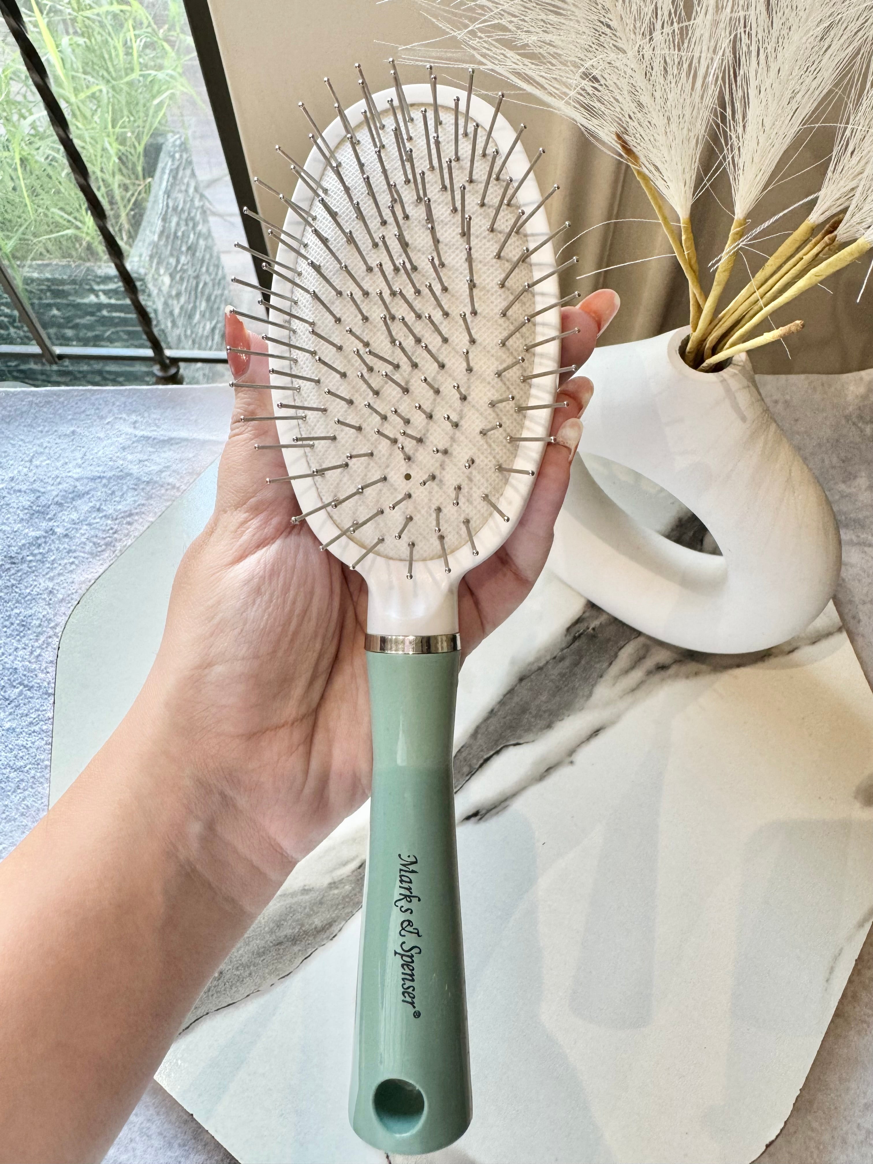Softest White & Turquoise Brush
