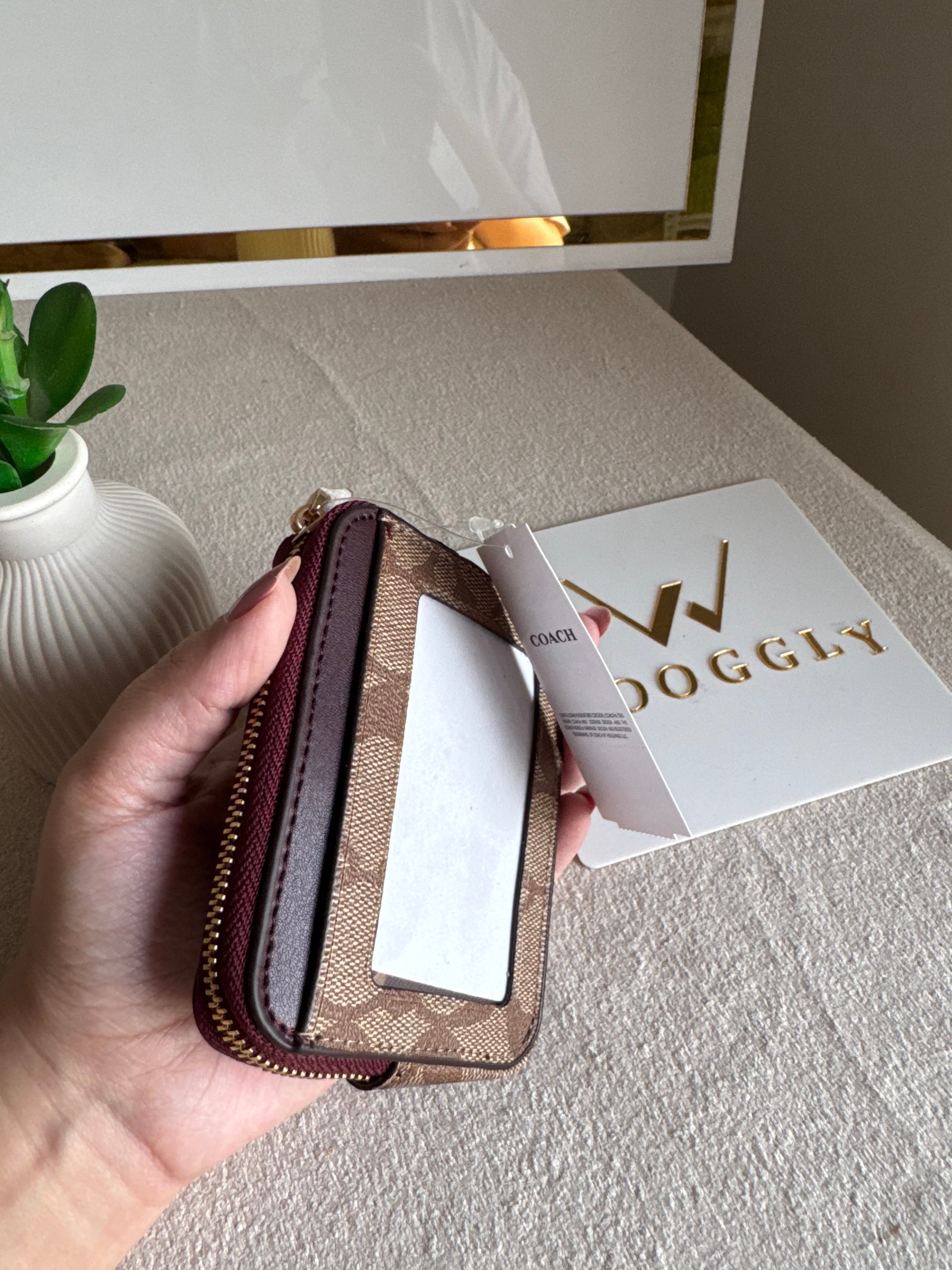 Coach Zip Card Case - Apricot Magenta