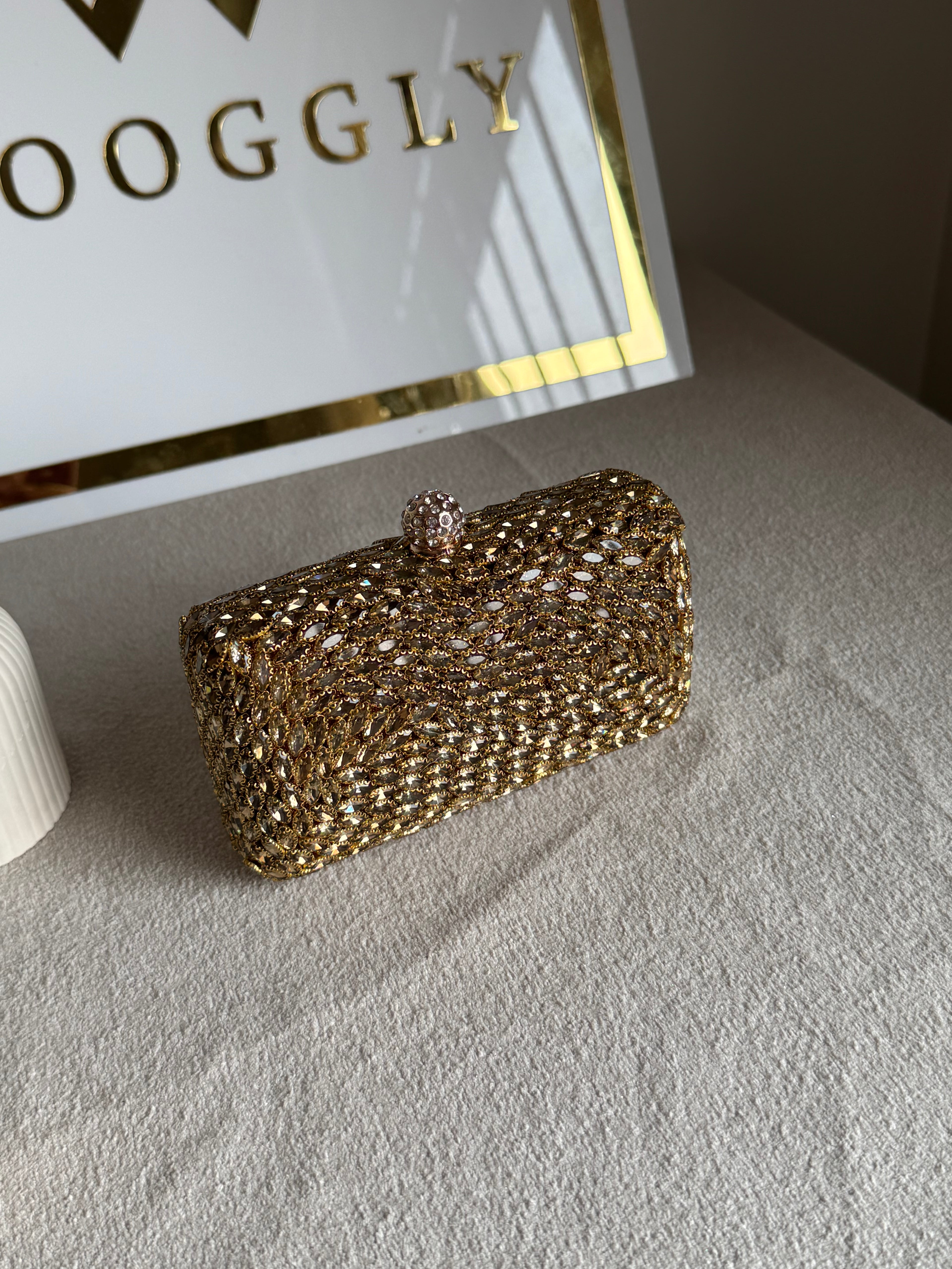 Alyzeh Clutch (Gold)