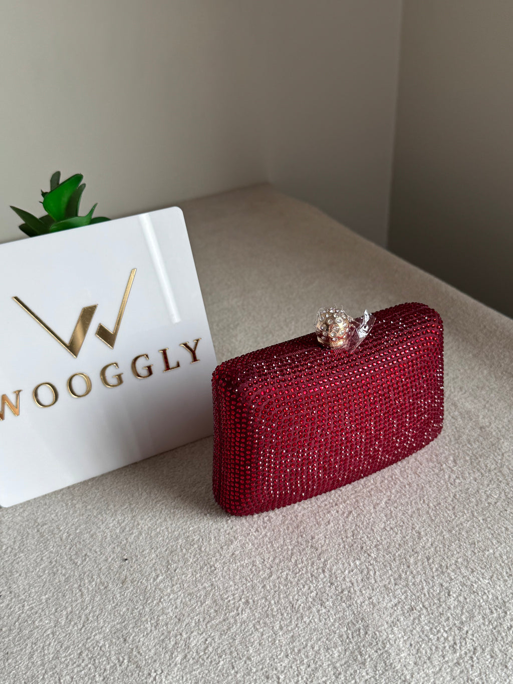 Icon Clutch Red