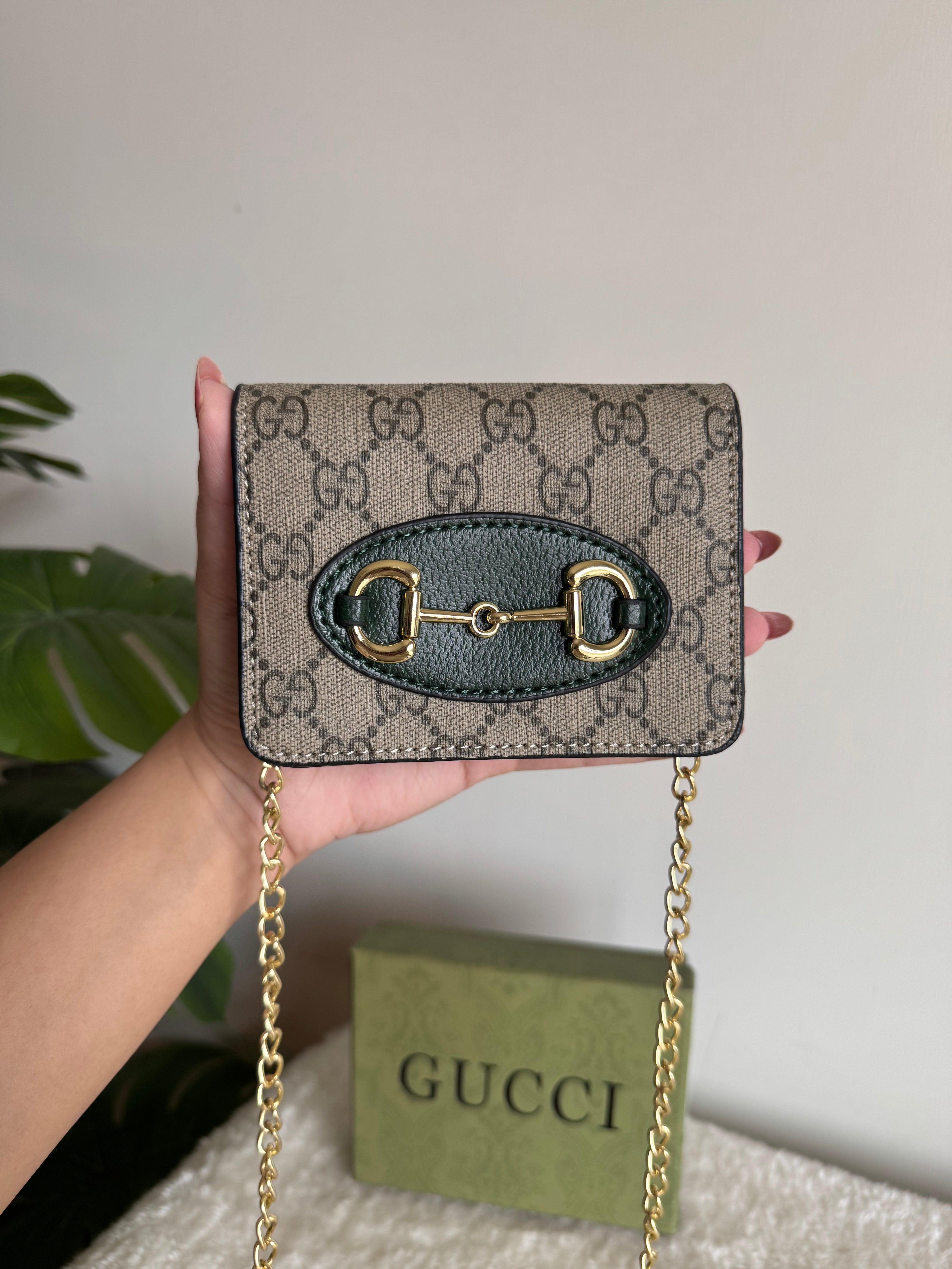 Gucci Wallet with Detachable Chain - Green