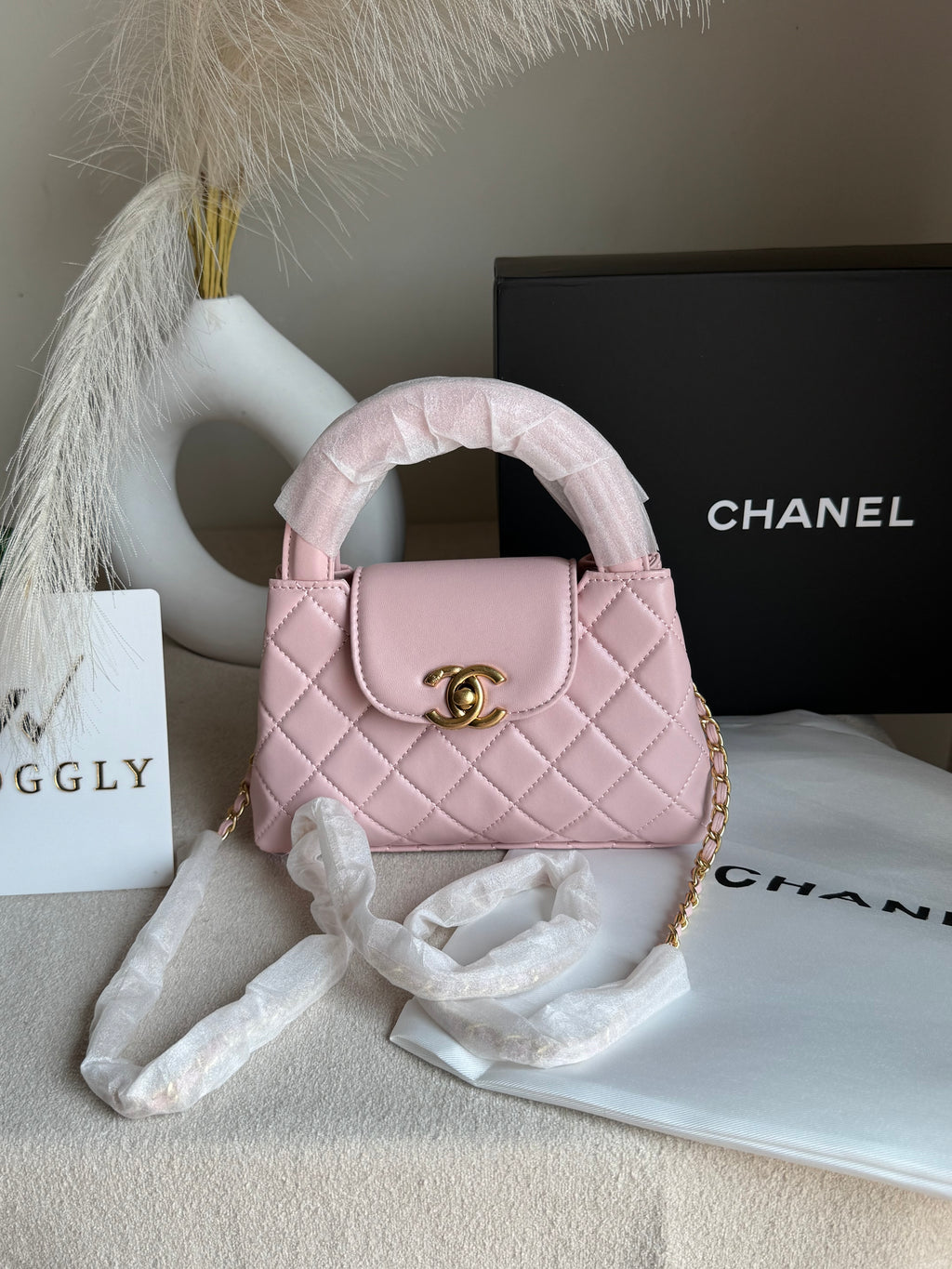 CH Premium Viral Quilted Bag – Pink with Box Packaging