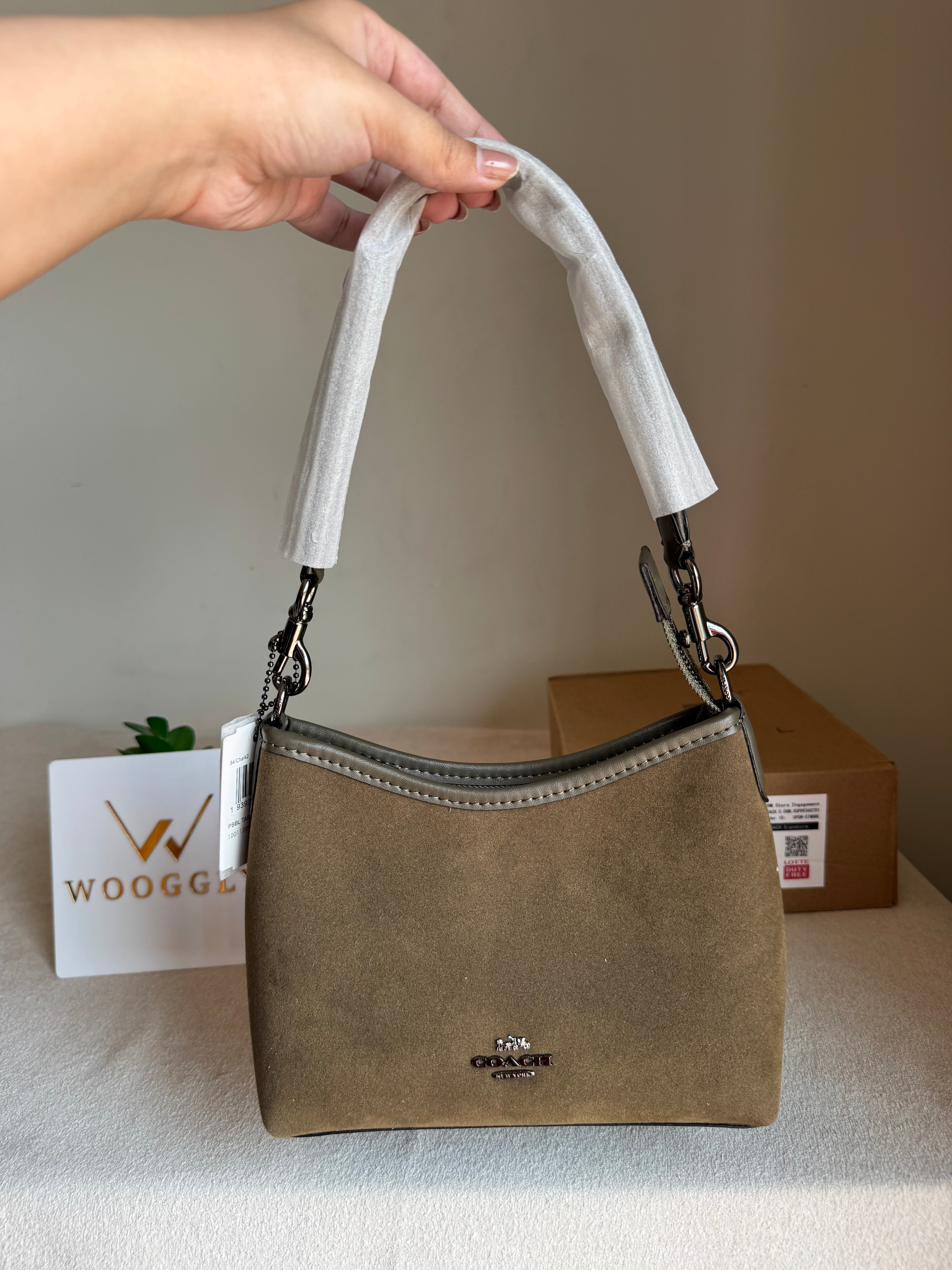 COACH PREMIUM Suede Shoulder Bag OLIVE - BOX PACKING