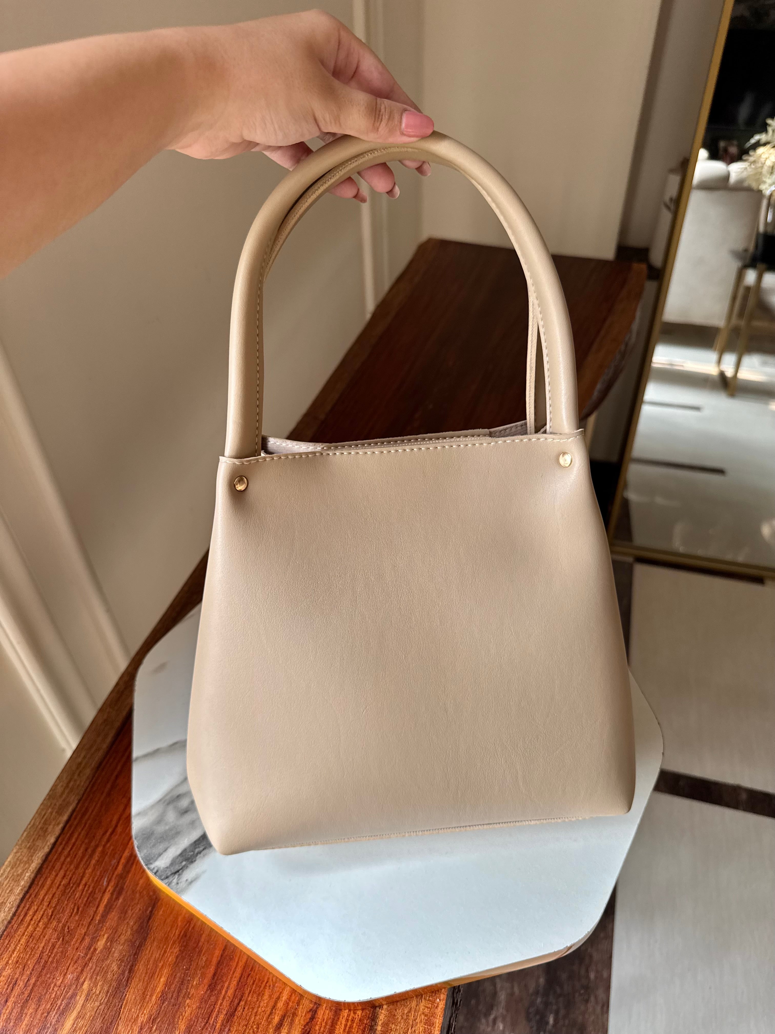 Velvet Puff Bag - Beige
