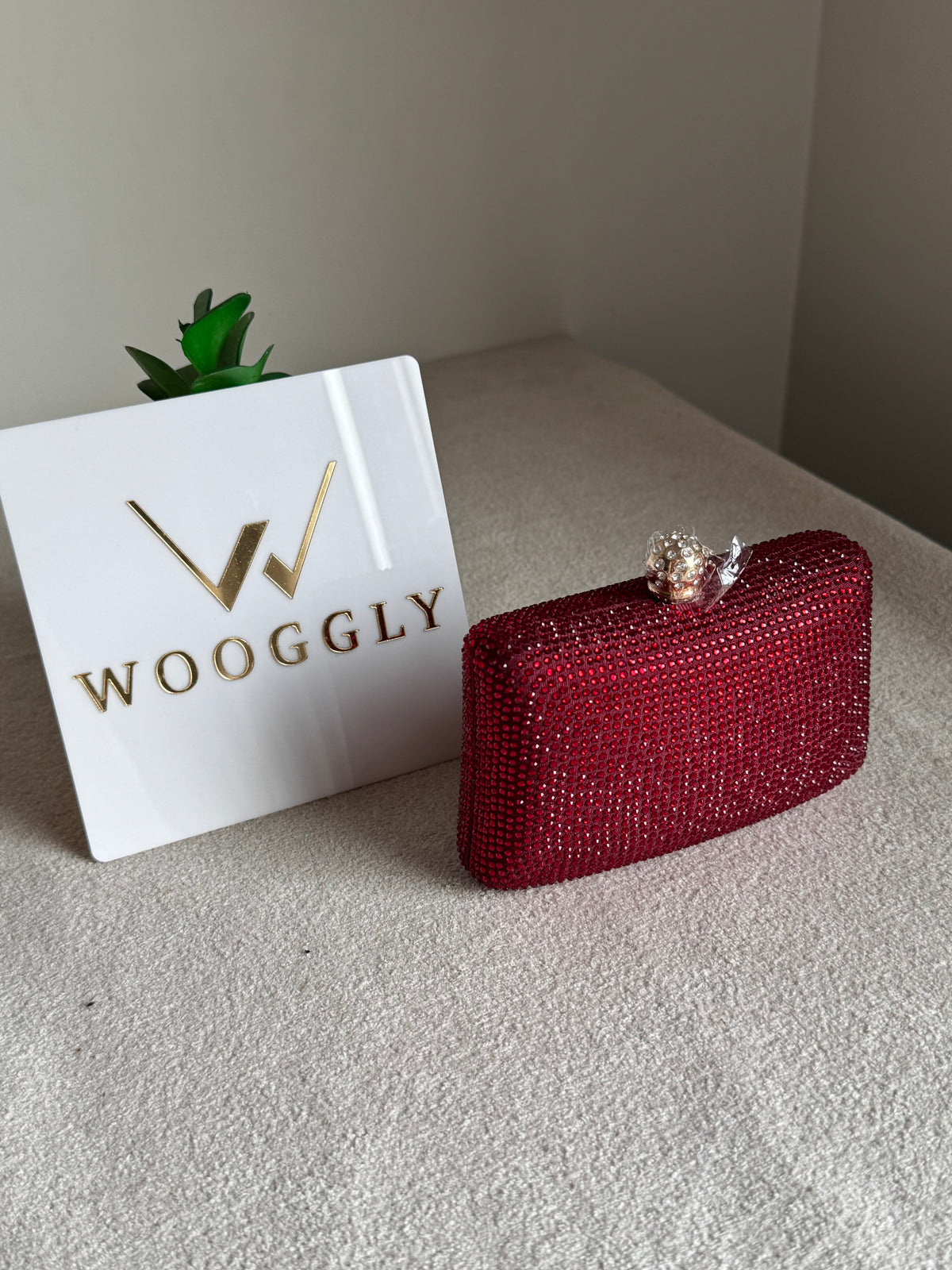 Icon Clutch Red