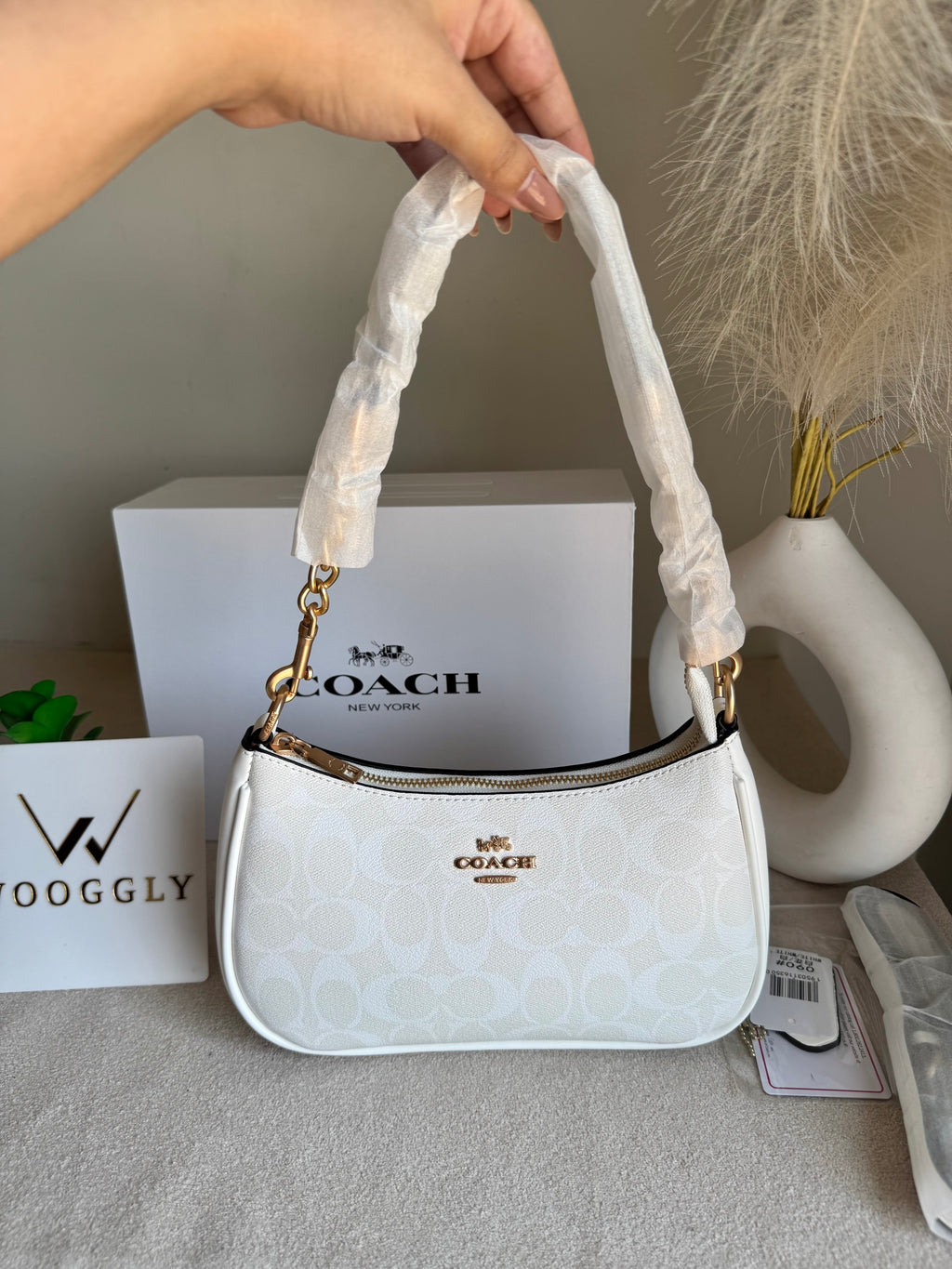 COACH TERI PREMIUM (White) - BOX PACKING