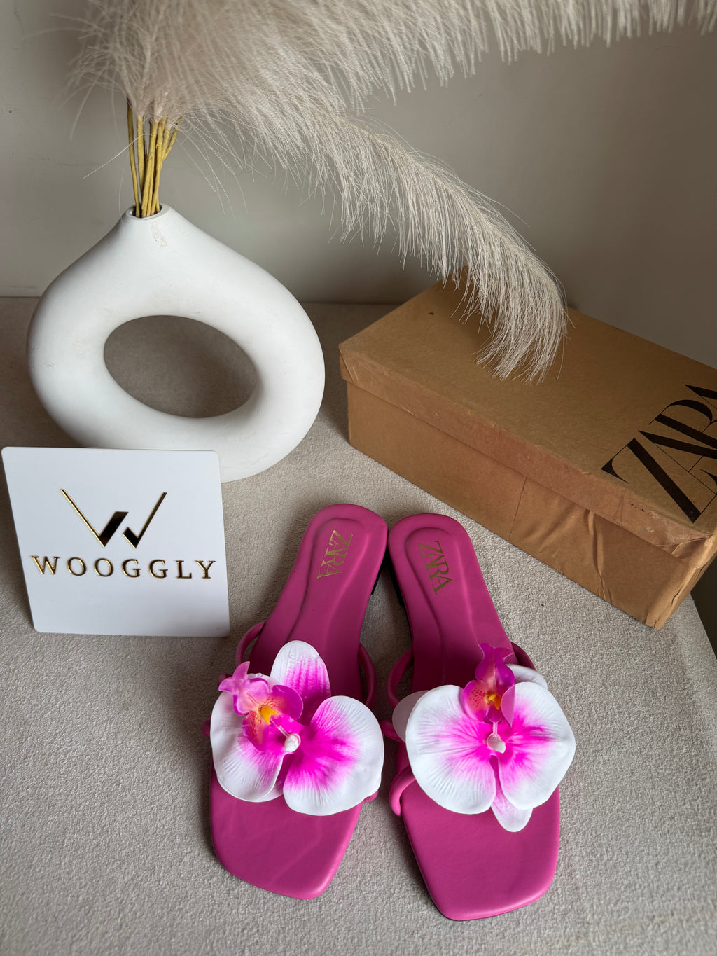 VIRAL FLOWER SLIDES - Hot Pink
