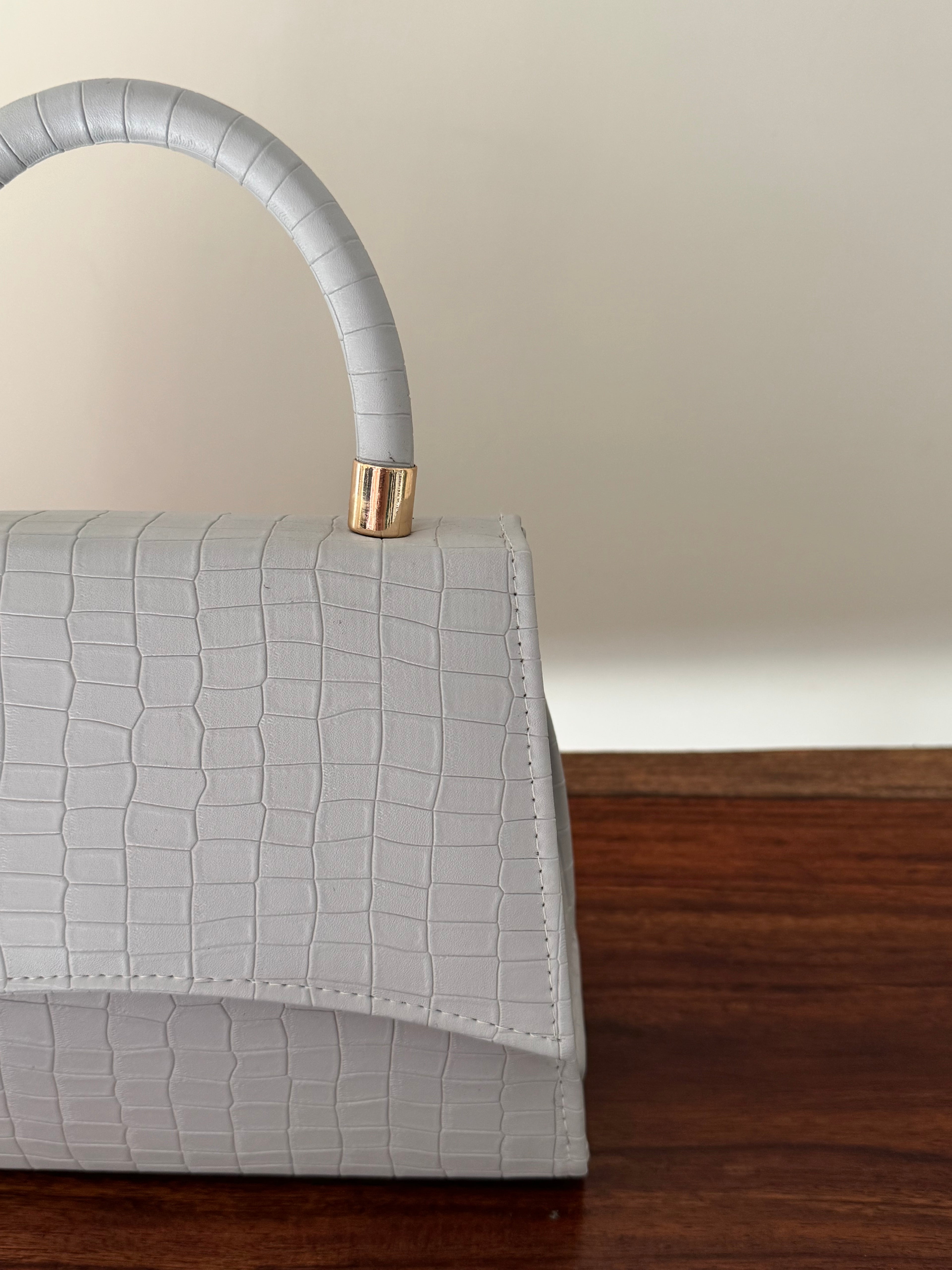 Elara Classic Bag with Strap - Grey
