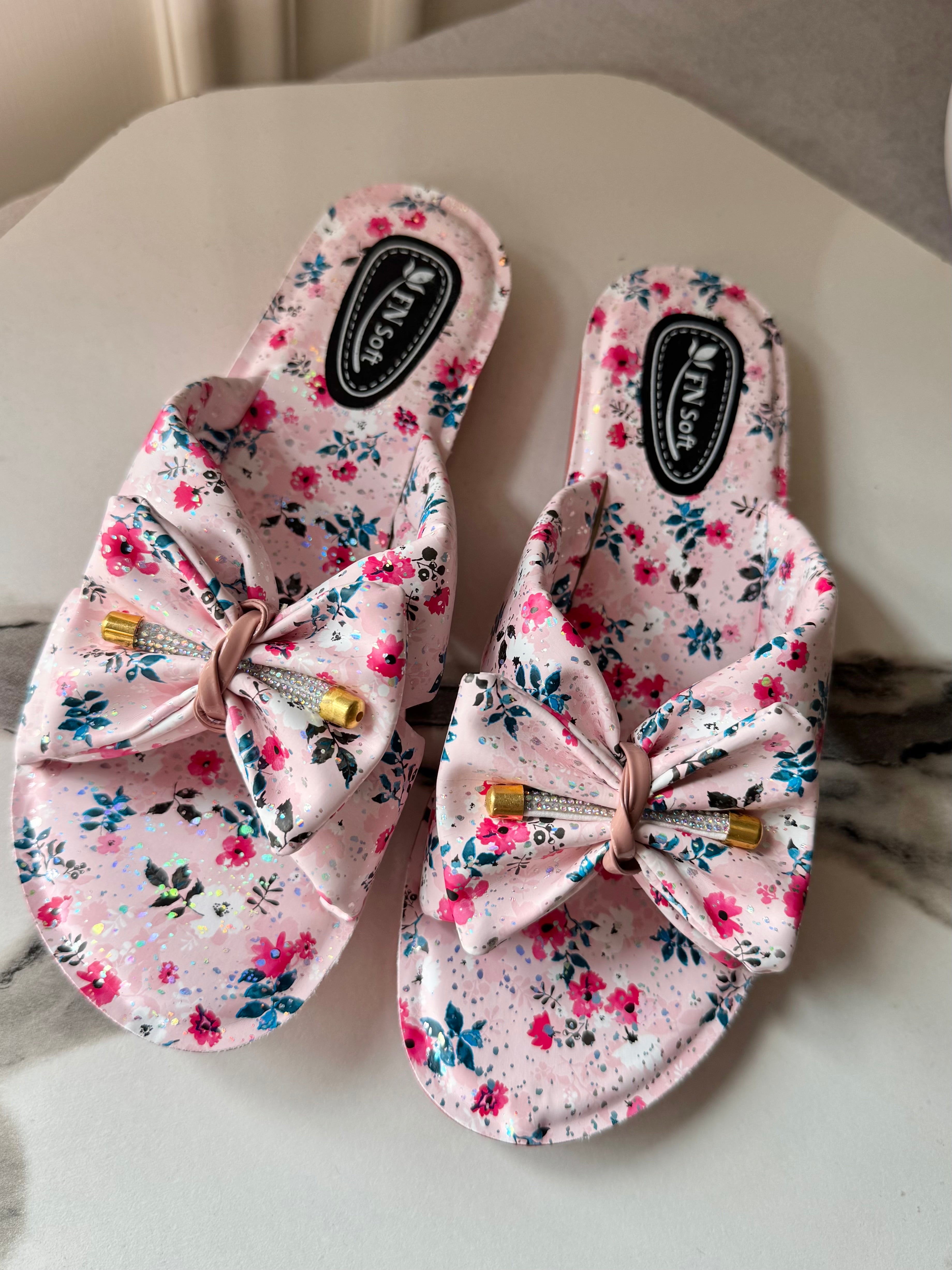 Soft Floral Fantasy Slides - Pink