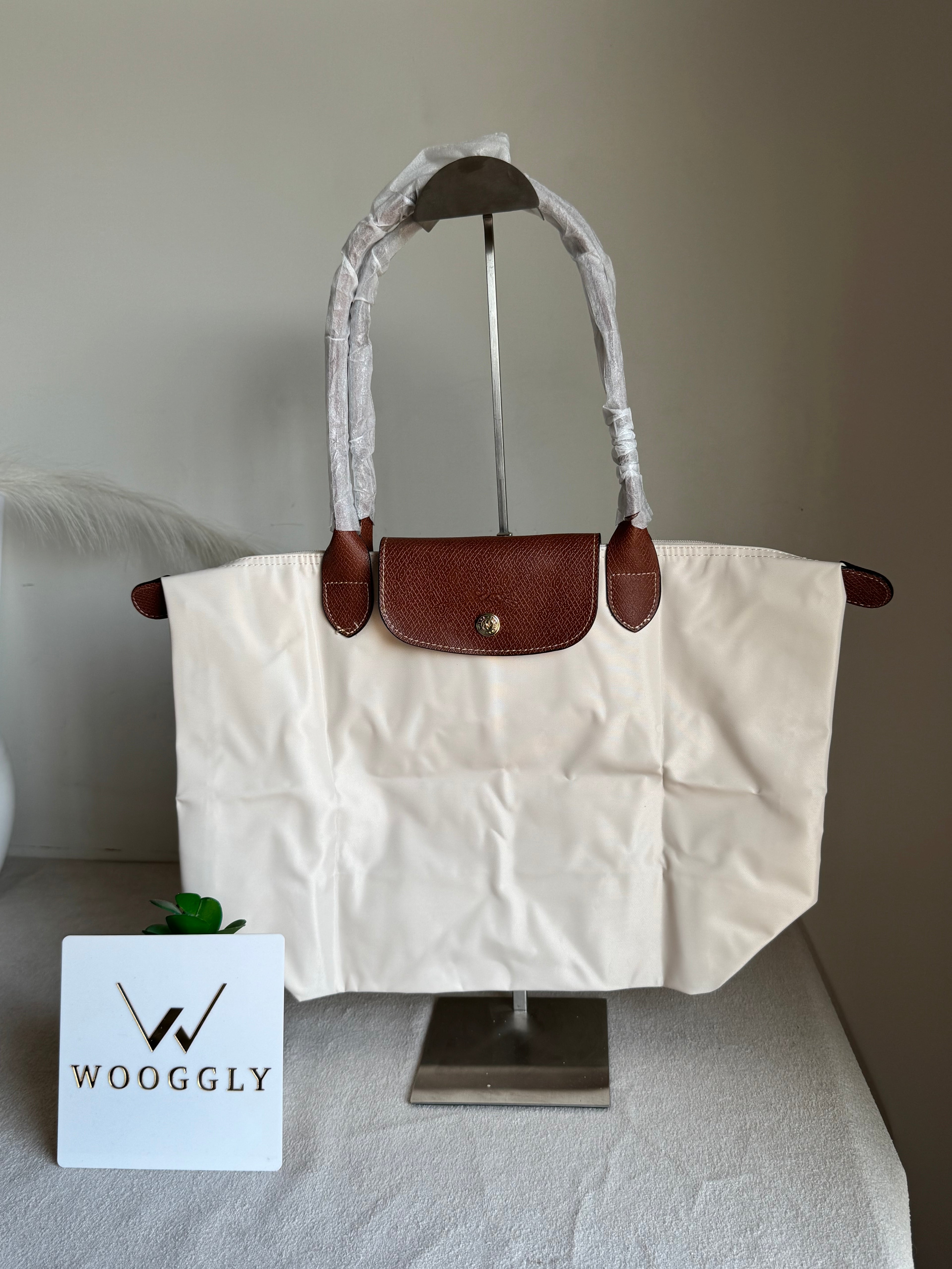 Longchamp Tote LARGE - Paper White (WITH BRAND LOGO)