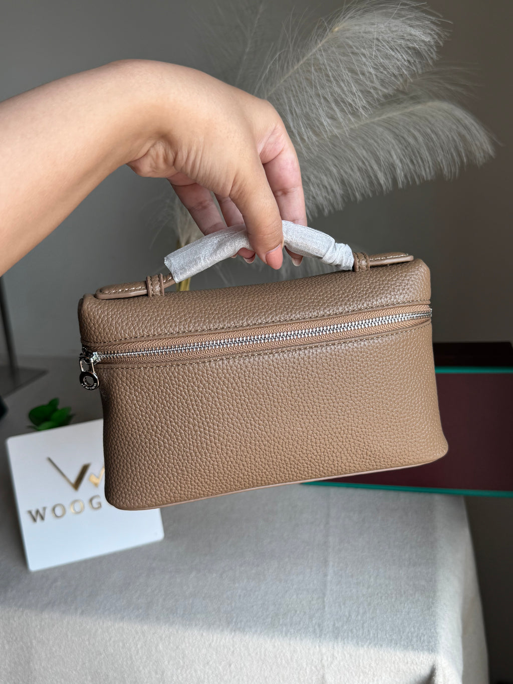 Loro Piana Premium Signature Bag - Khaaki