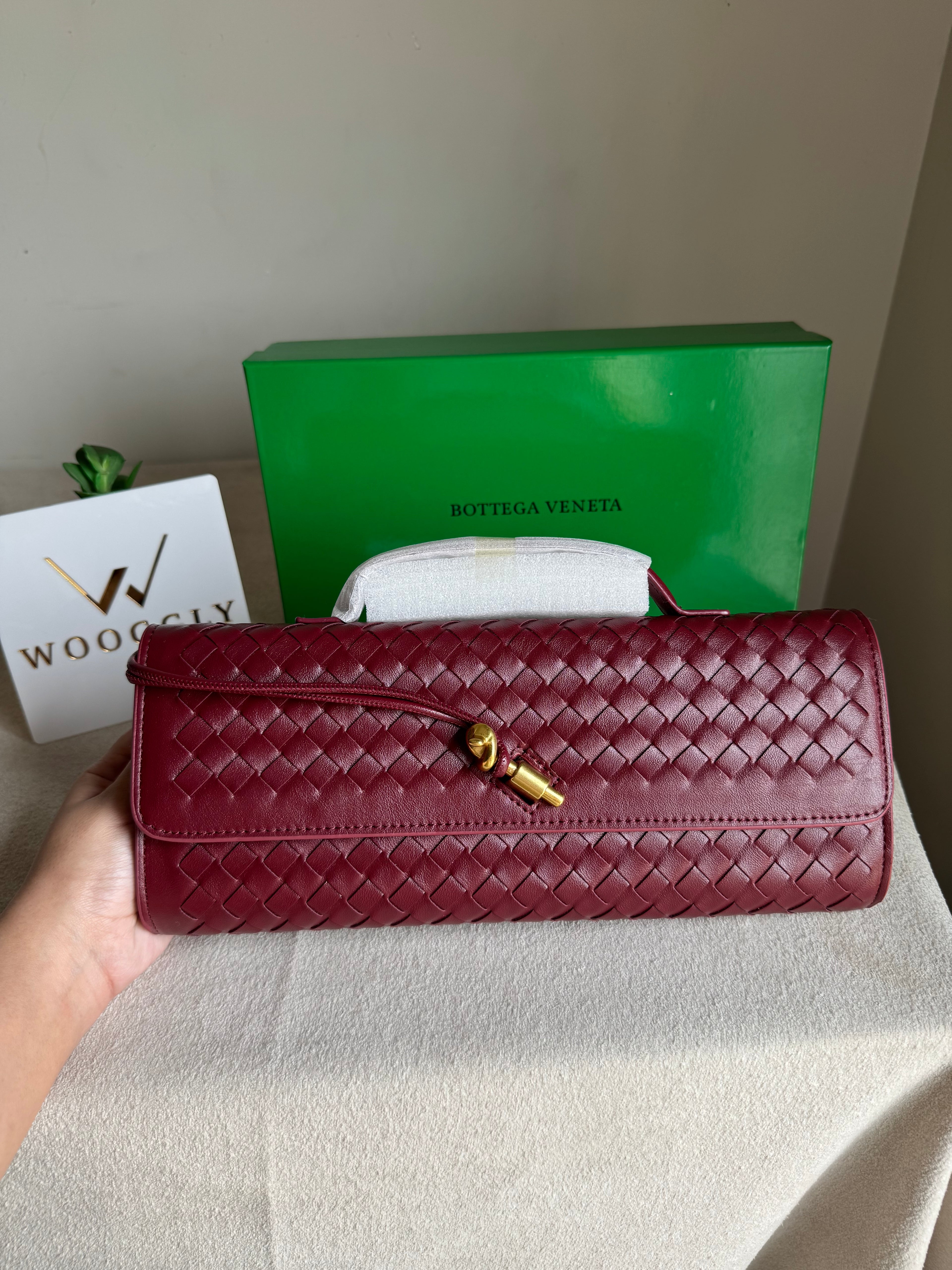 Premium Bottega Veneta Viral Bag with BOX Packing - Burgandy