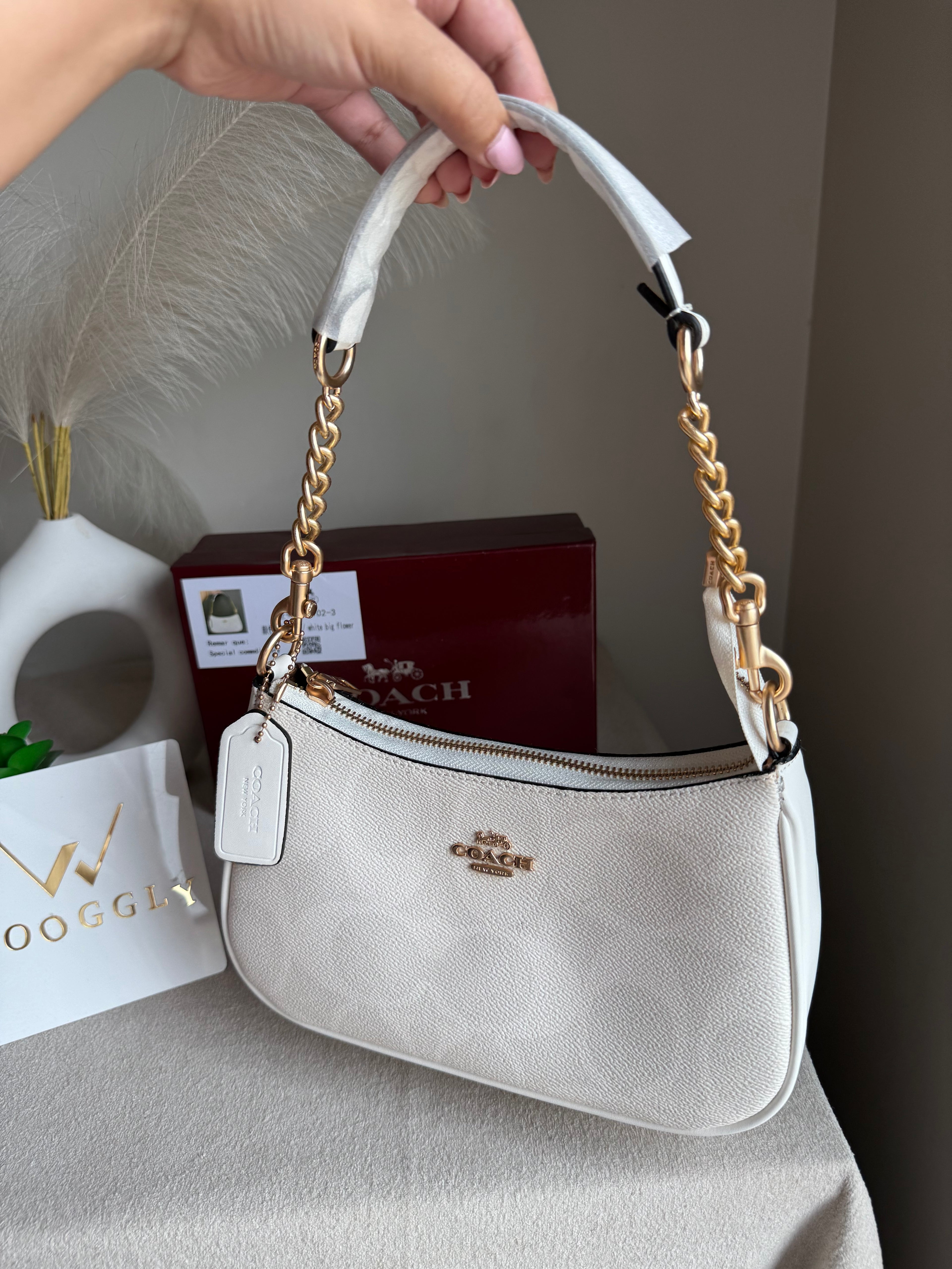 COACH TERI PREMIUM (White) - BOX PACKING