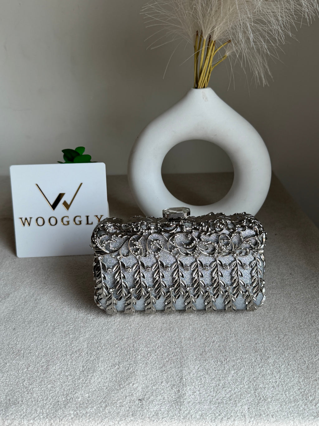 Amour Clutch Silver Metal