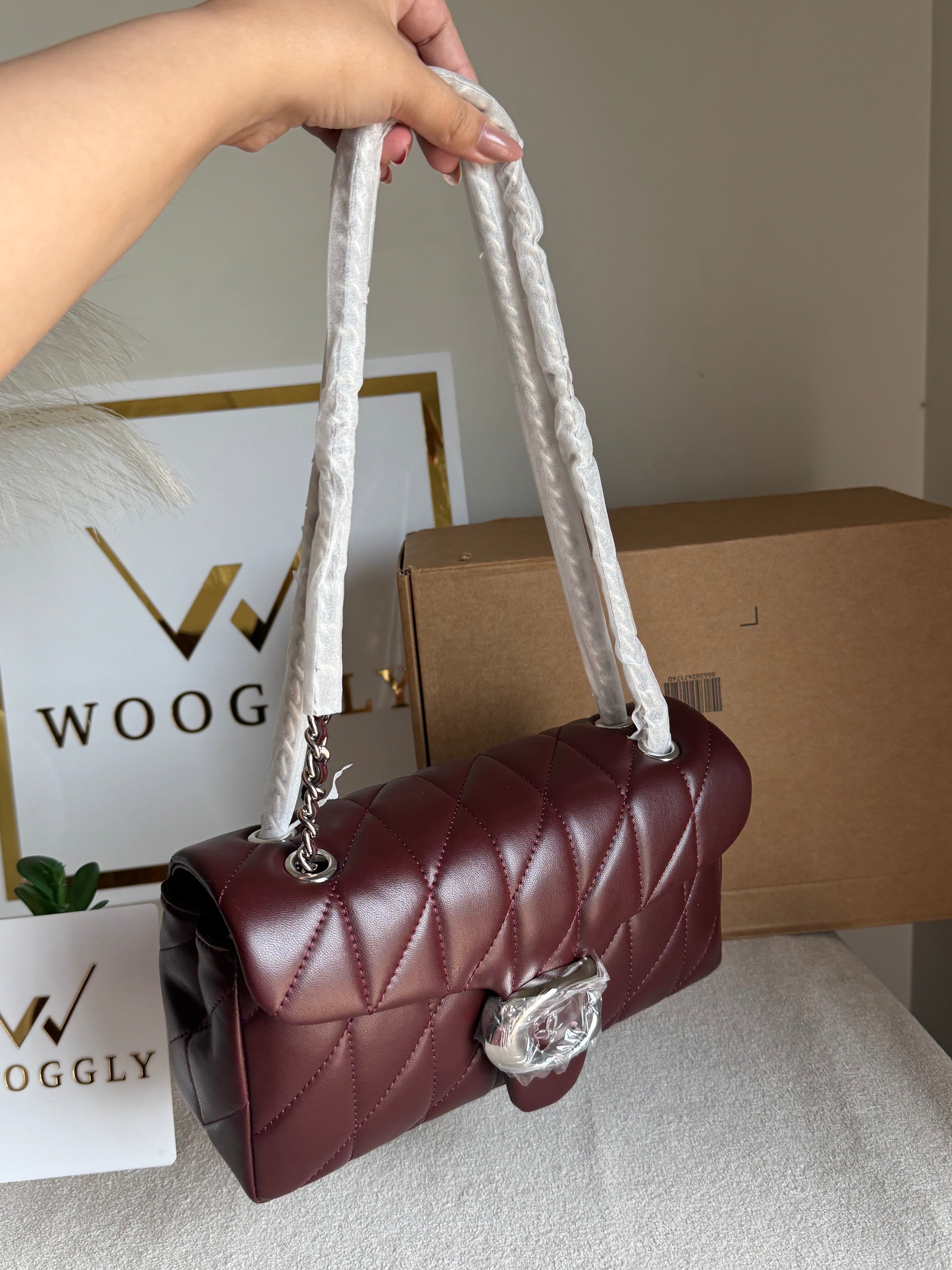 Quilted Tabby 26 EXTREMELY PREMIUM (Brownish Burgandy) - BOX PACKING