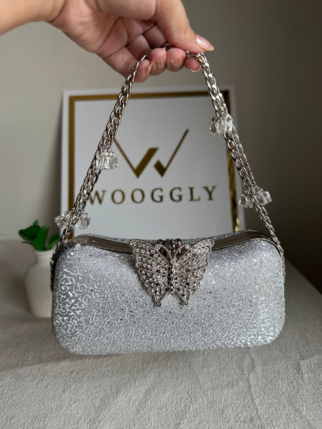 Rosy Butterfly Clutch (Silver)