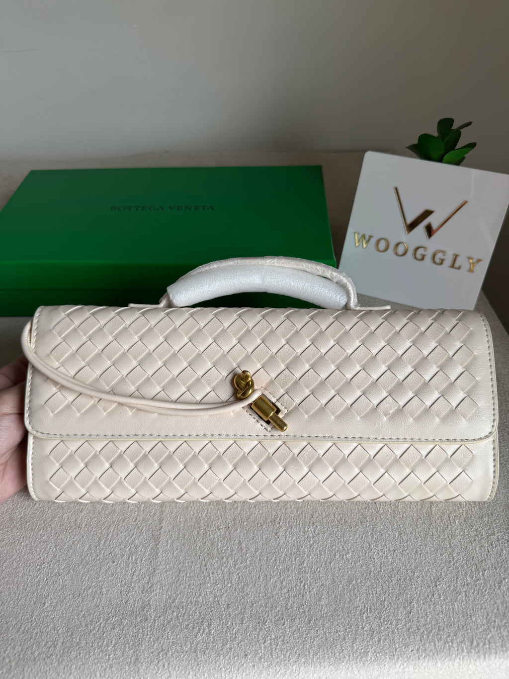 Premium Bottega Veneta Viral Bag with BOX Packing - Cream
