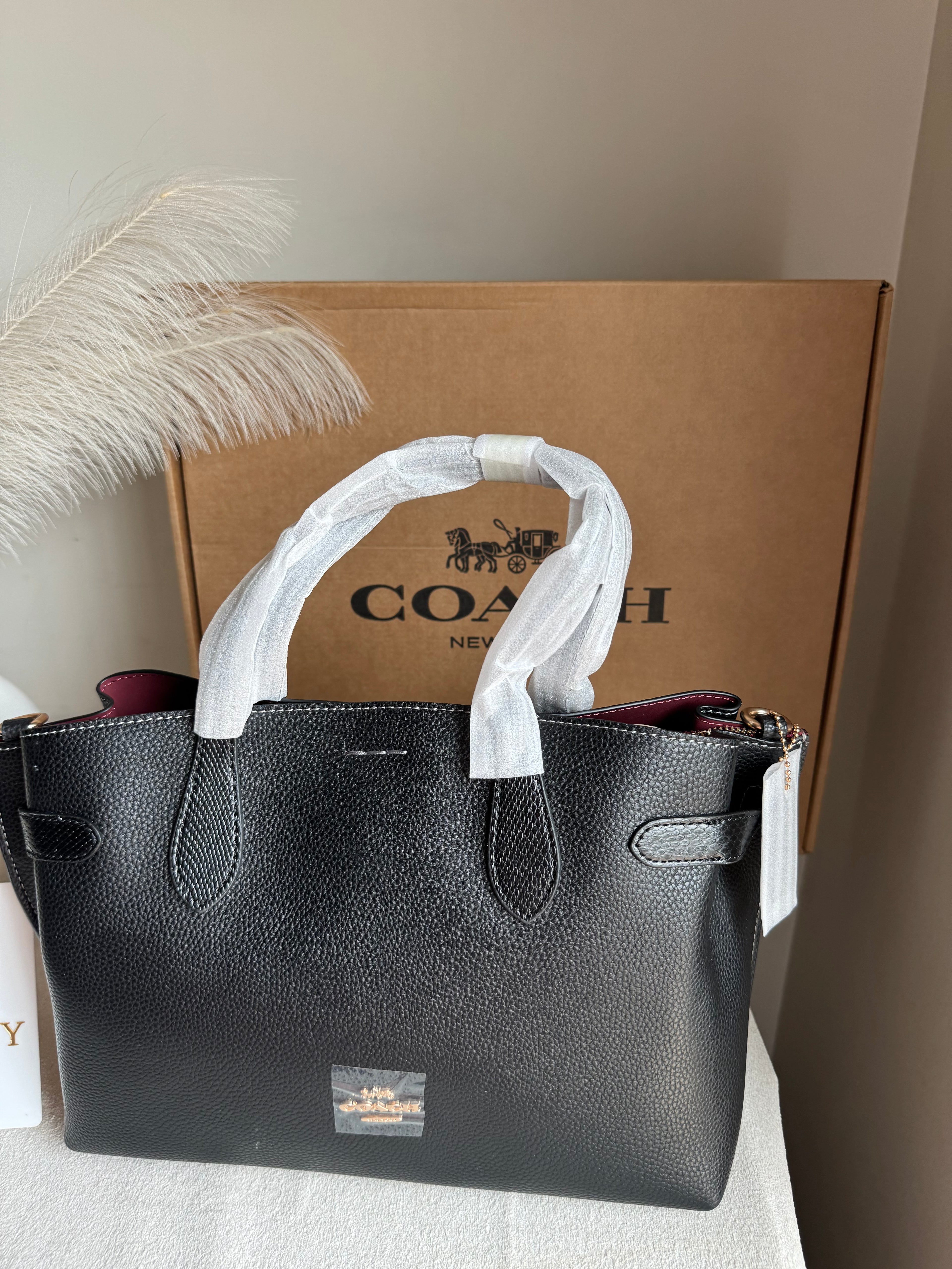 COACH PREMIUM Hand Bag (Black) BOX PACKING