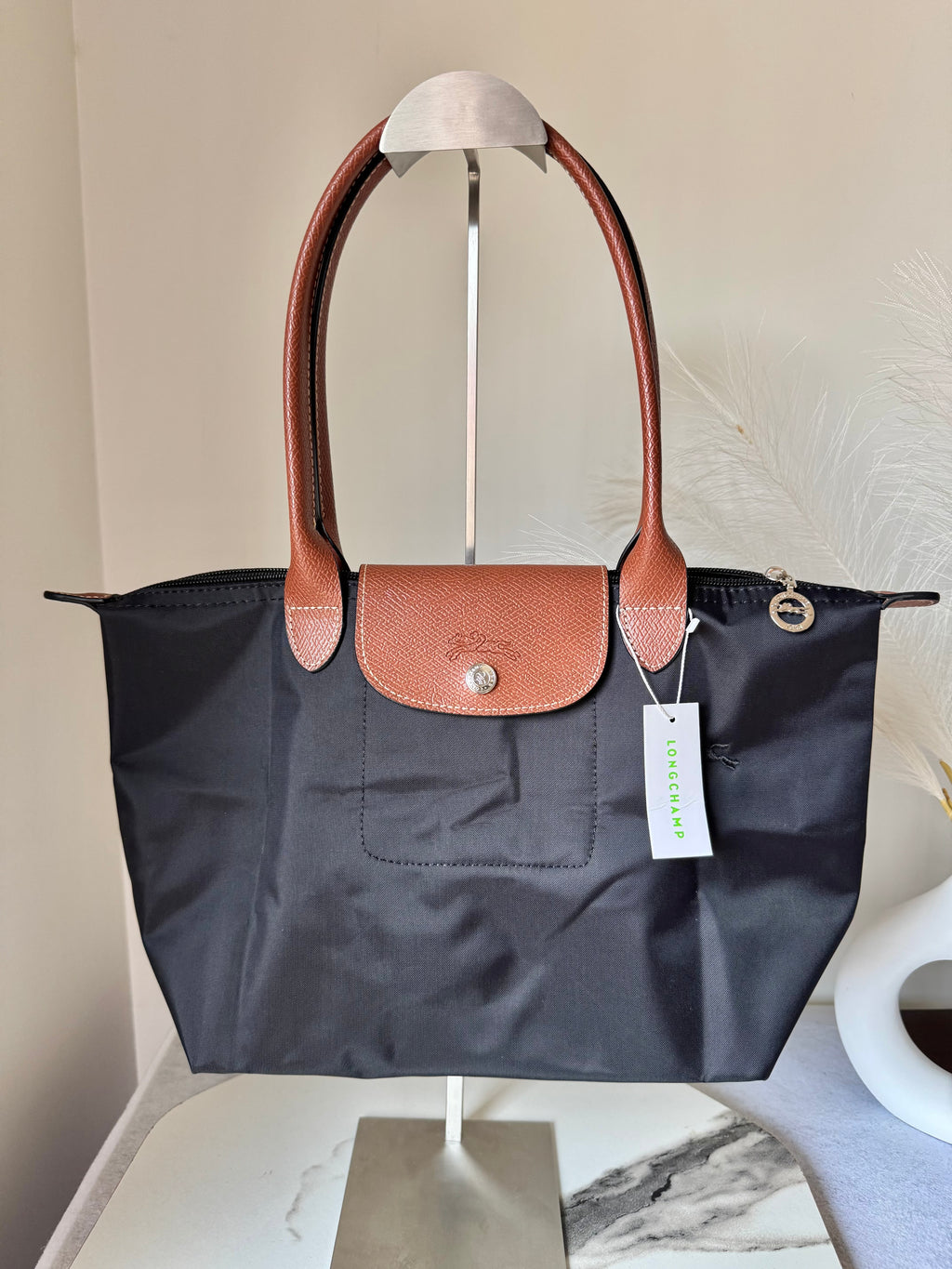 Longchamp Tote MEDIUM - Black (WITH BRAND LOGO)